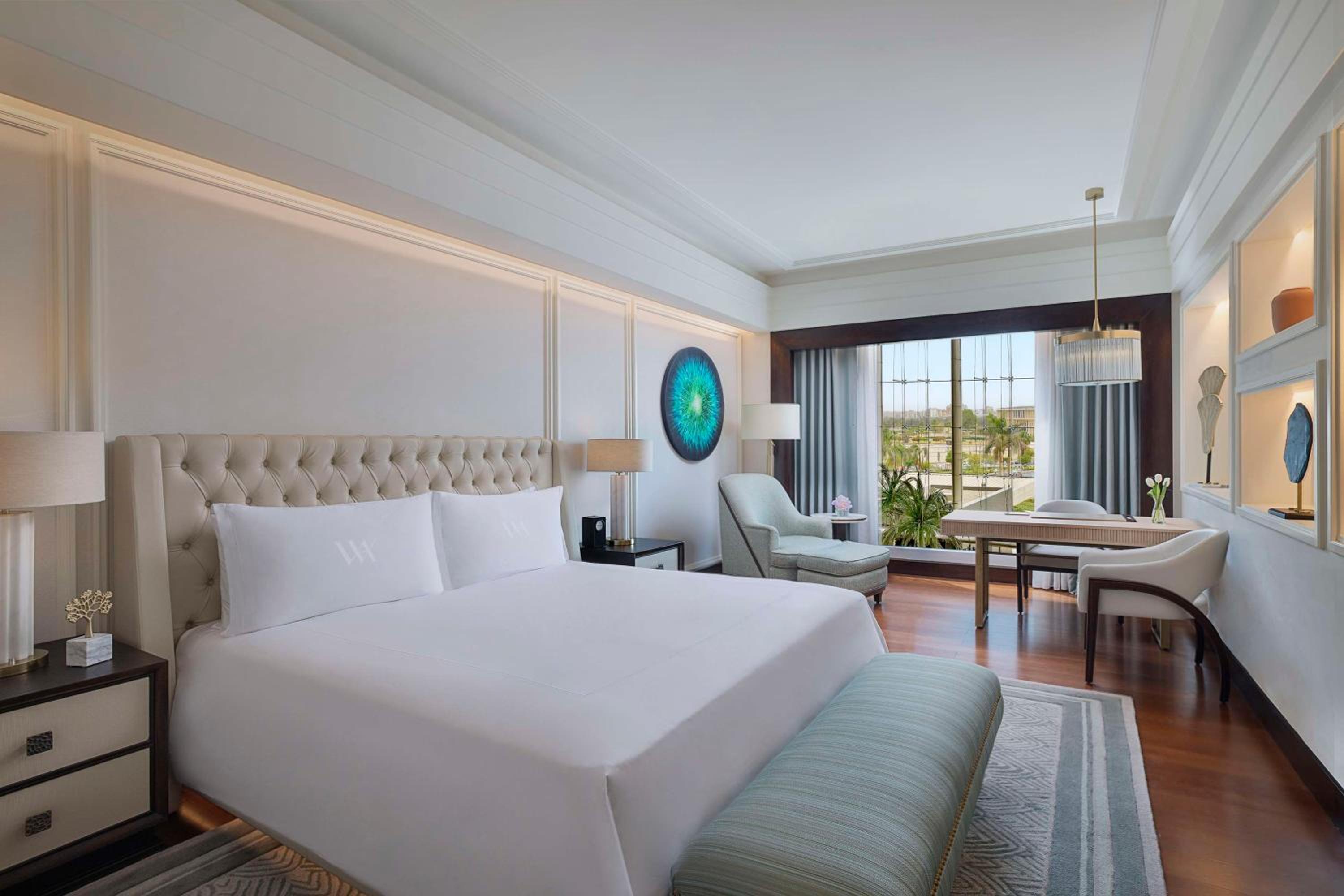 Club King Room