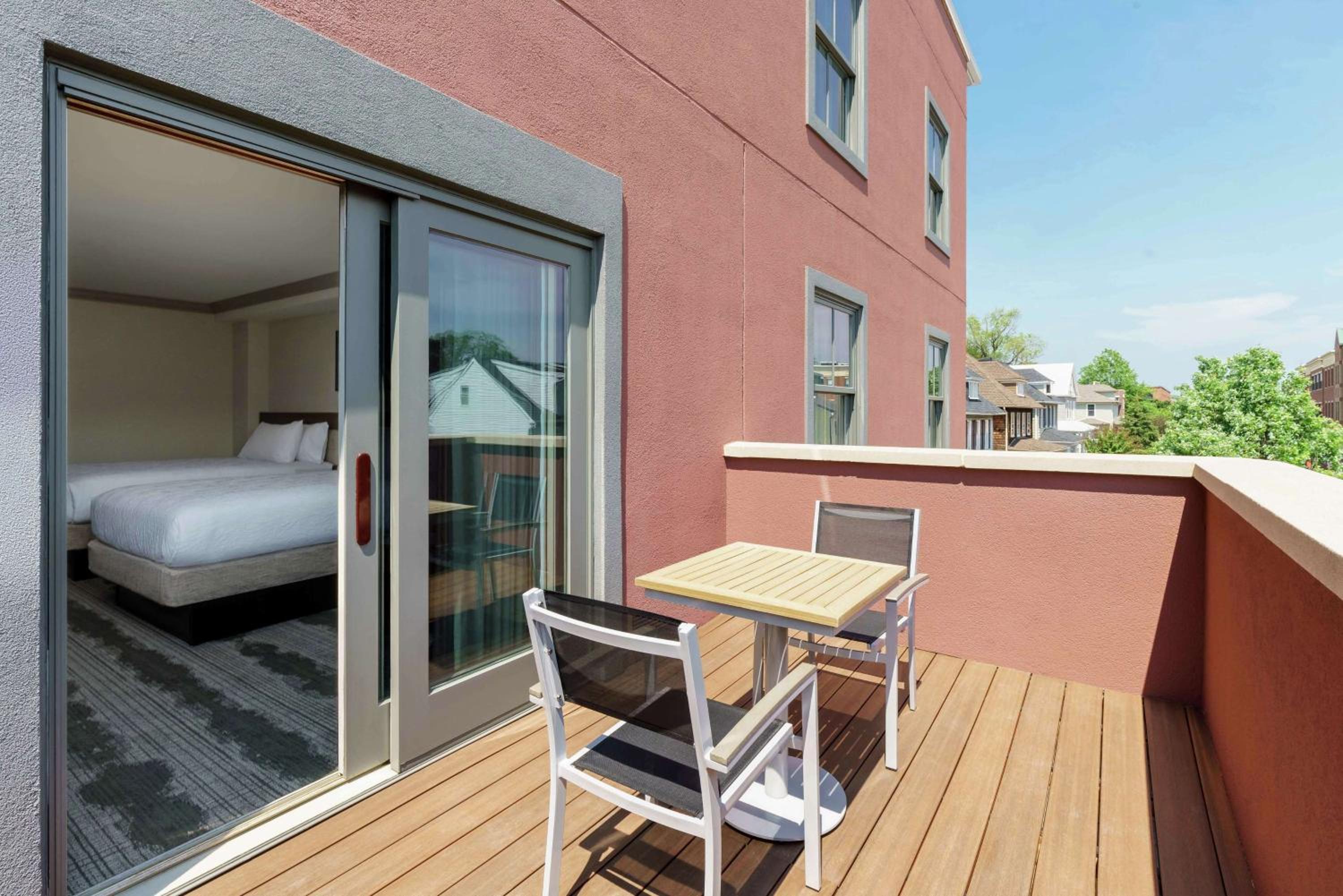 Queen Room with Two Queen Beds and Balcony with City View - Photo 4