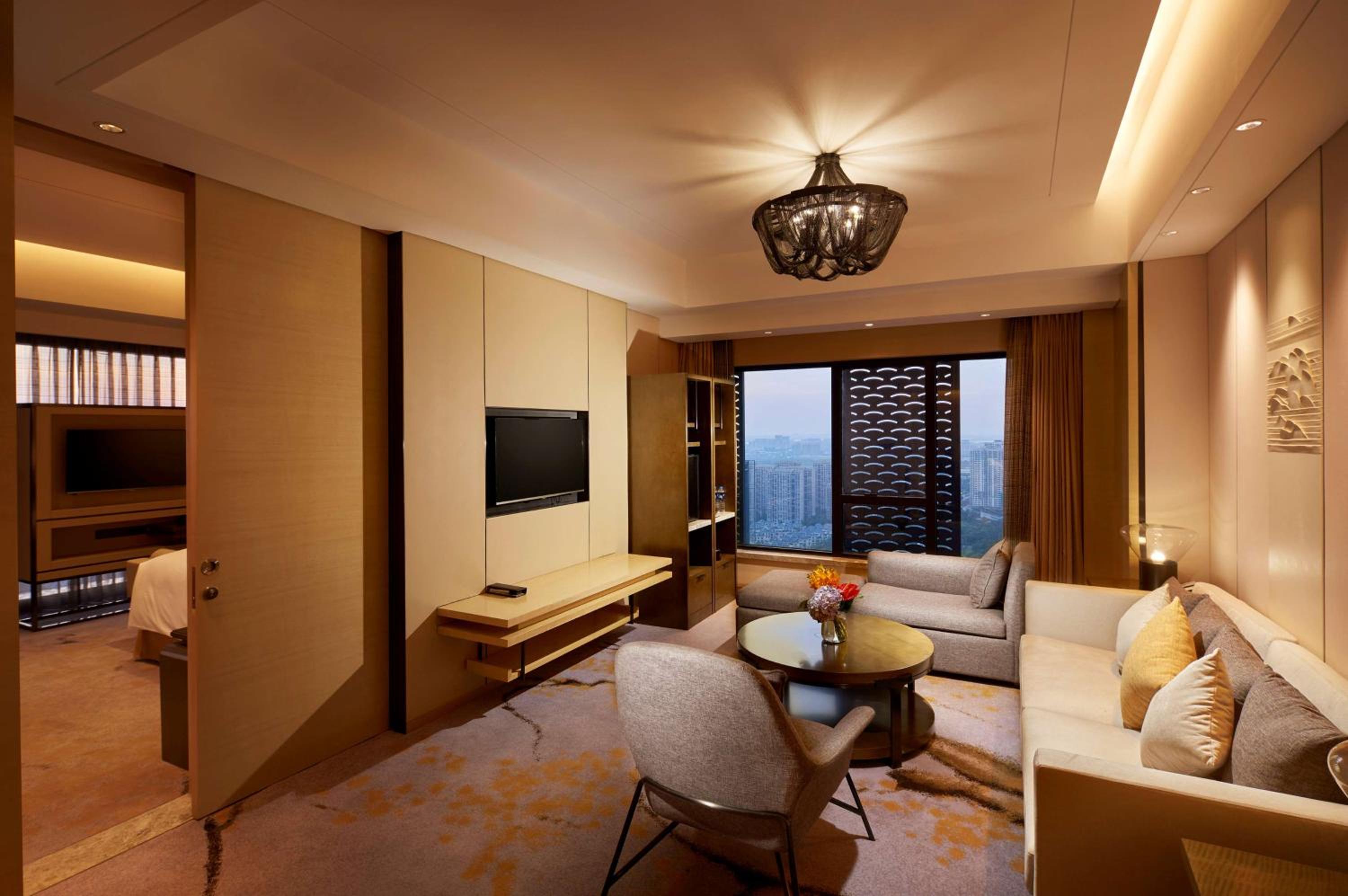 Deluxe King Three Bedroom Suite
