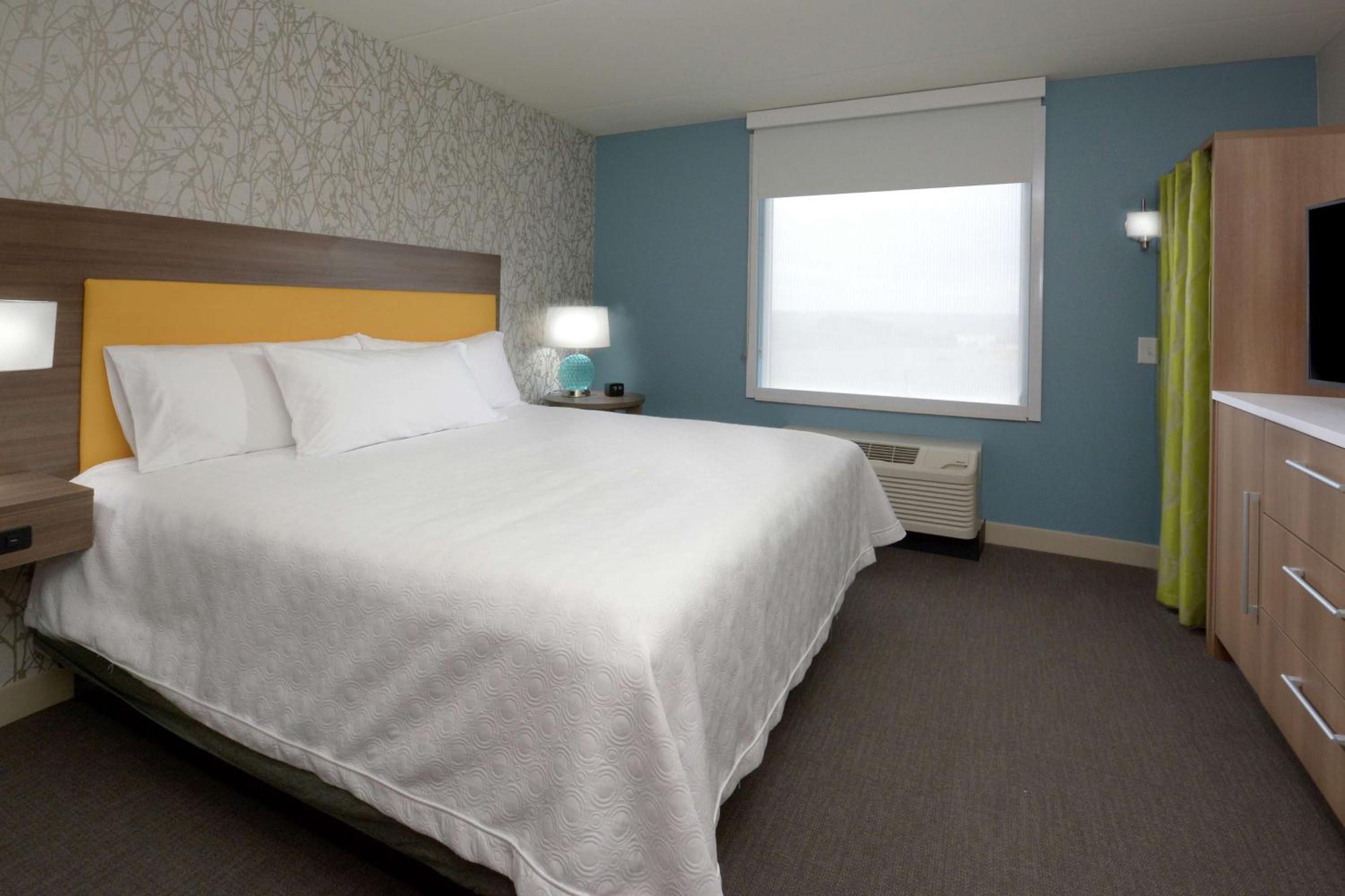 One-Bedroom King Suite - Non-Smoking - Photo 3