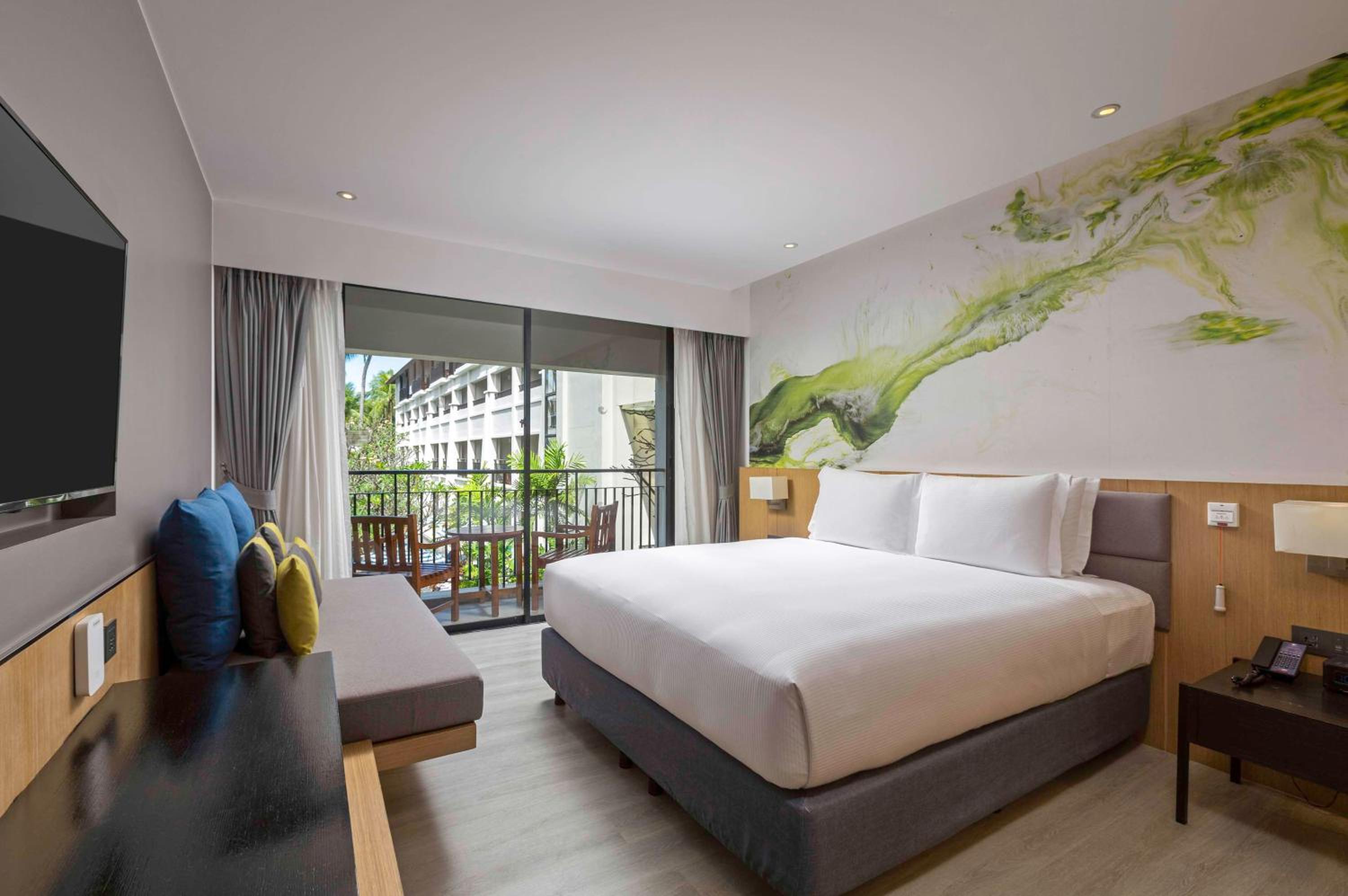 King Room - Mobility Accessible  - Photo 1