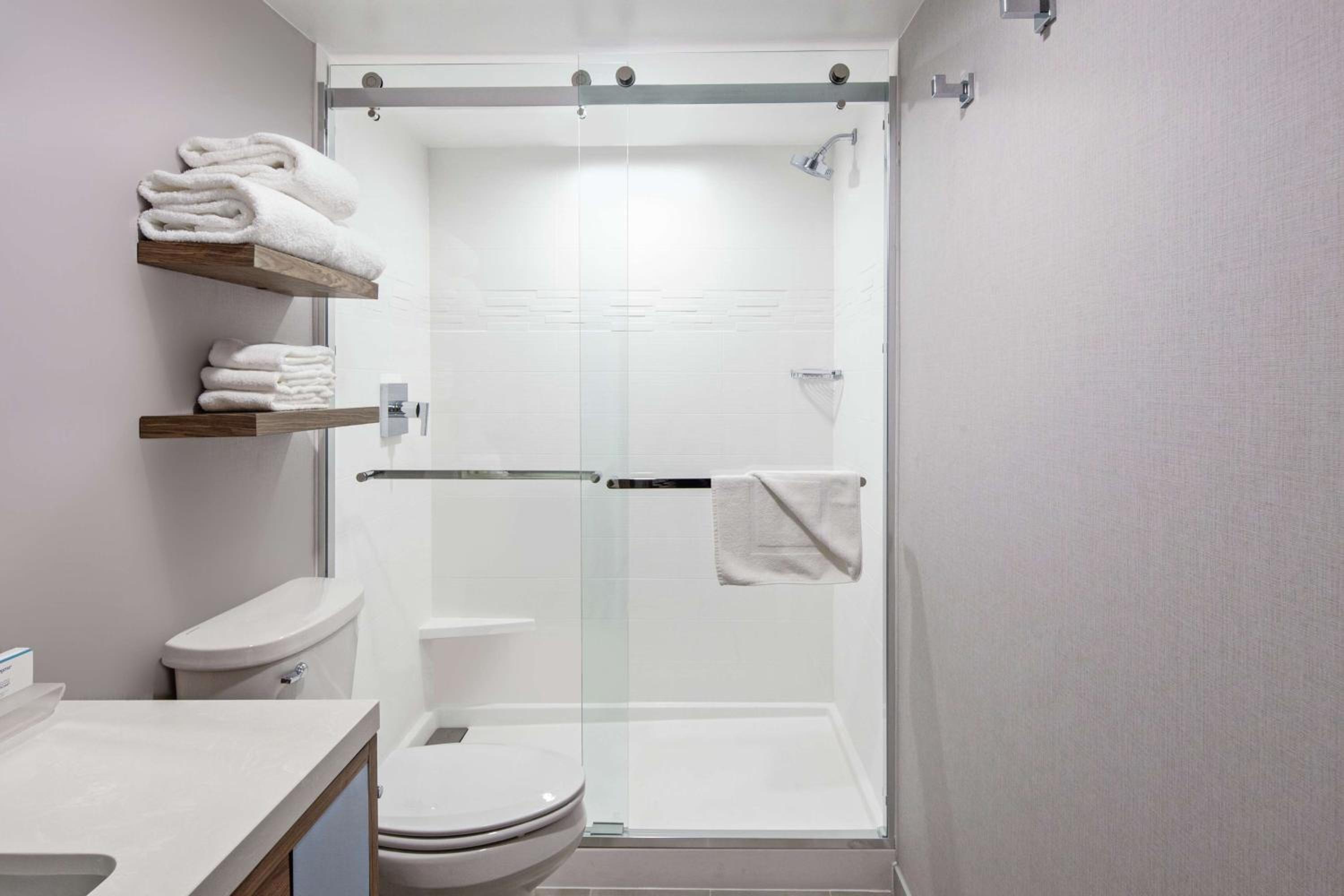 One-Bedroom Suite with Two Double Beds - Non-Smoking