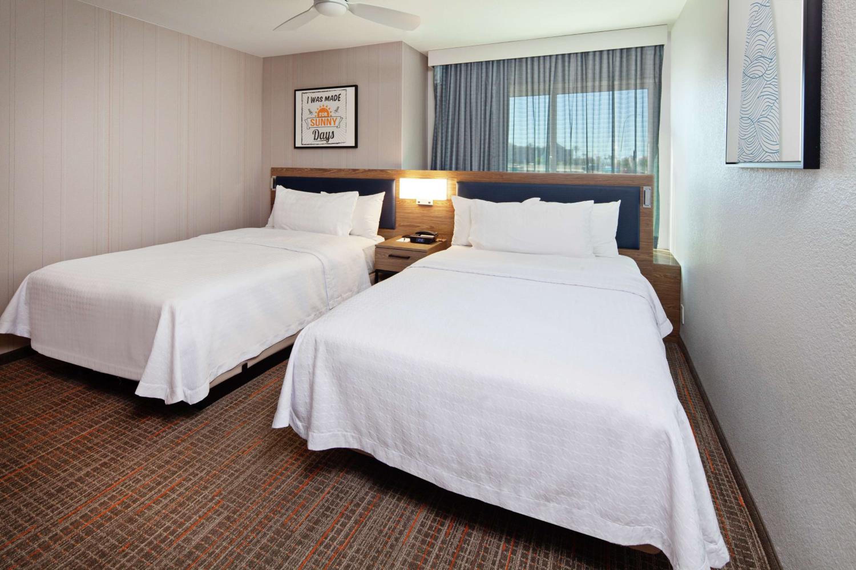 One-Bedroom Suite with Two Double Beds - Non-Smoking