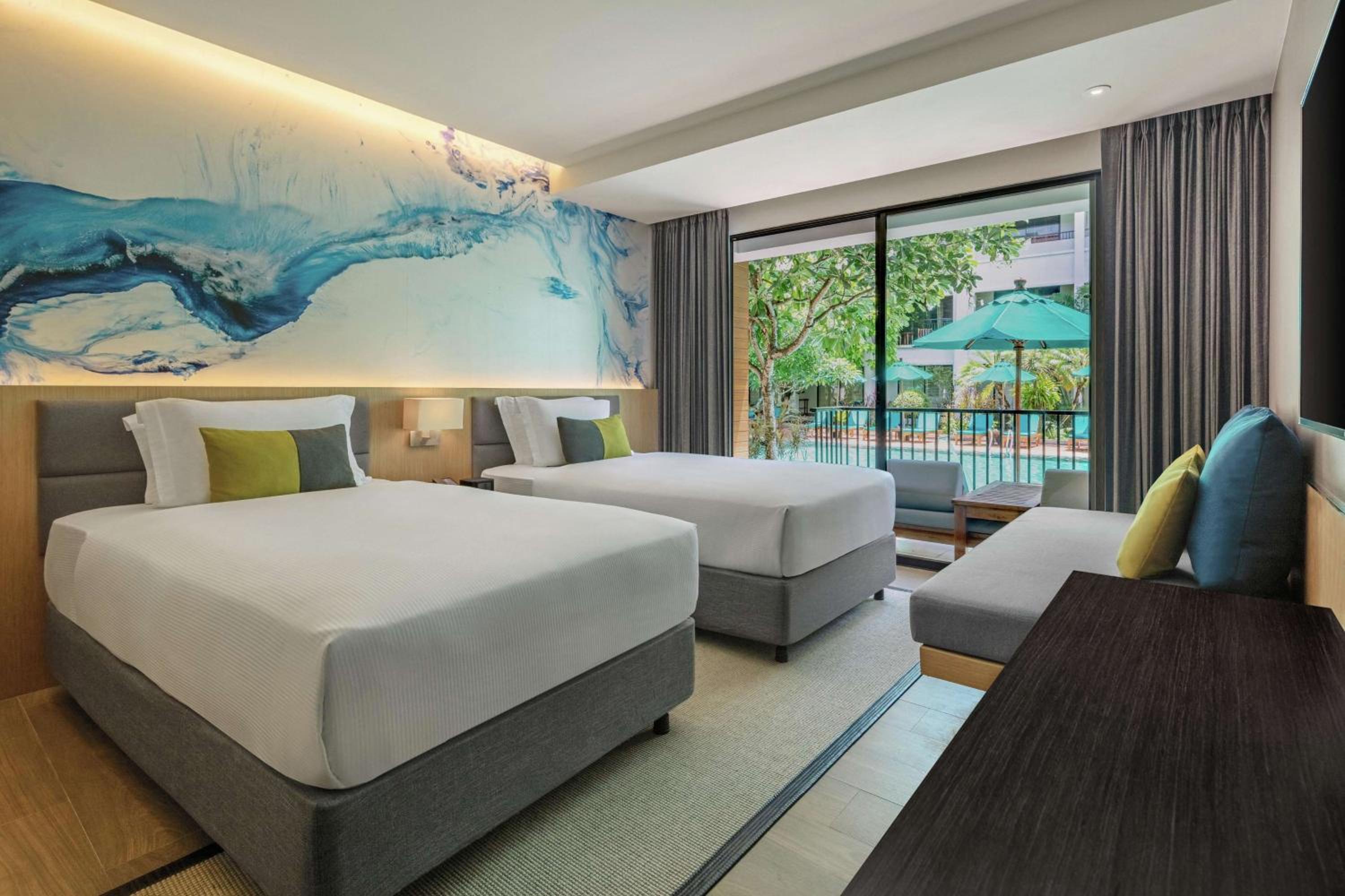 Premium Twin Room - Pool Side - Photo 1