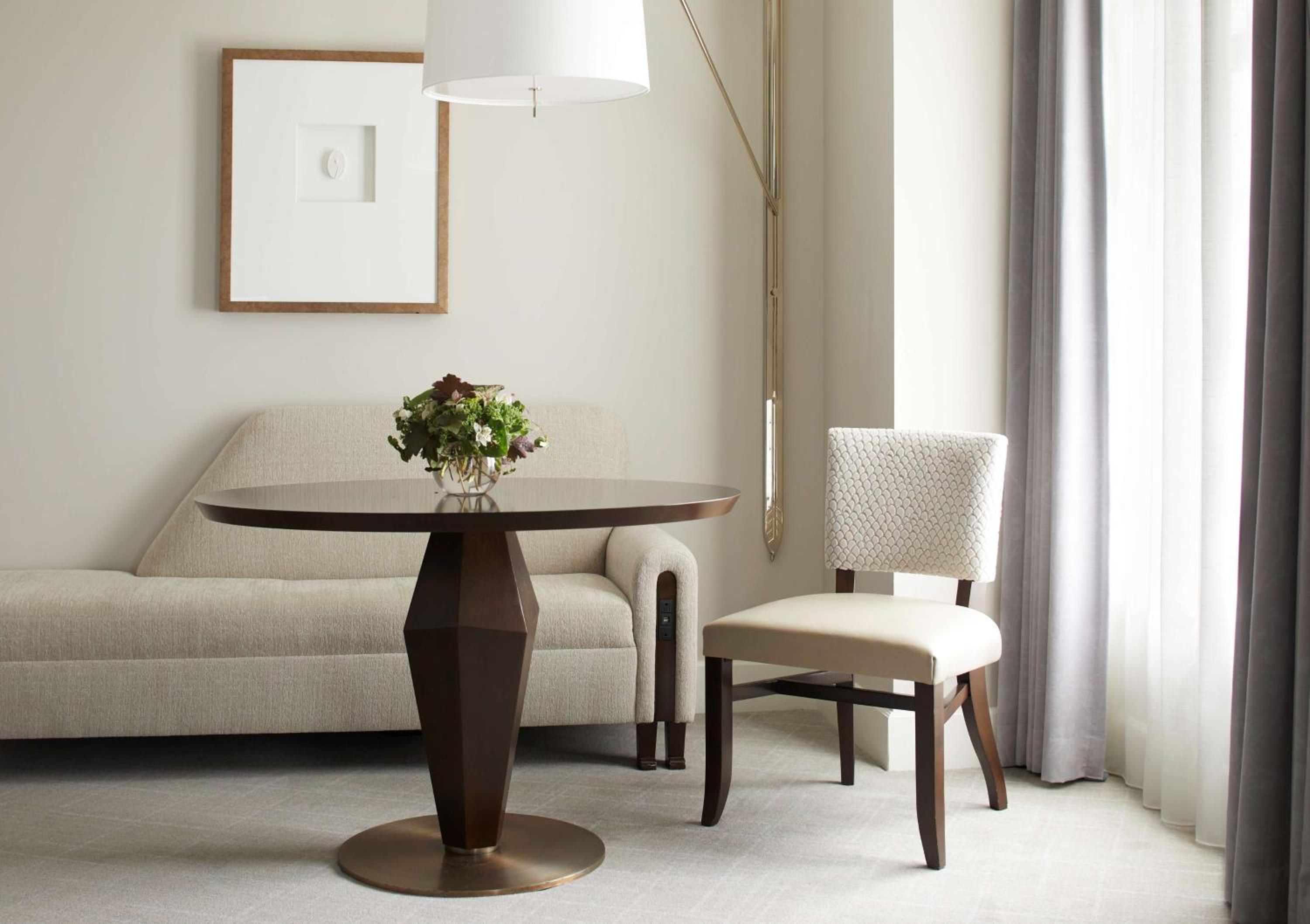 Premier Queen Room with Two Queen Beds - Photo 4