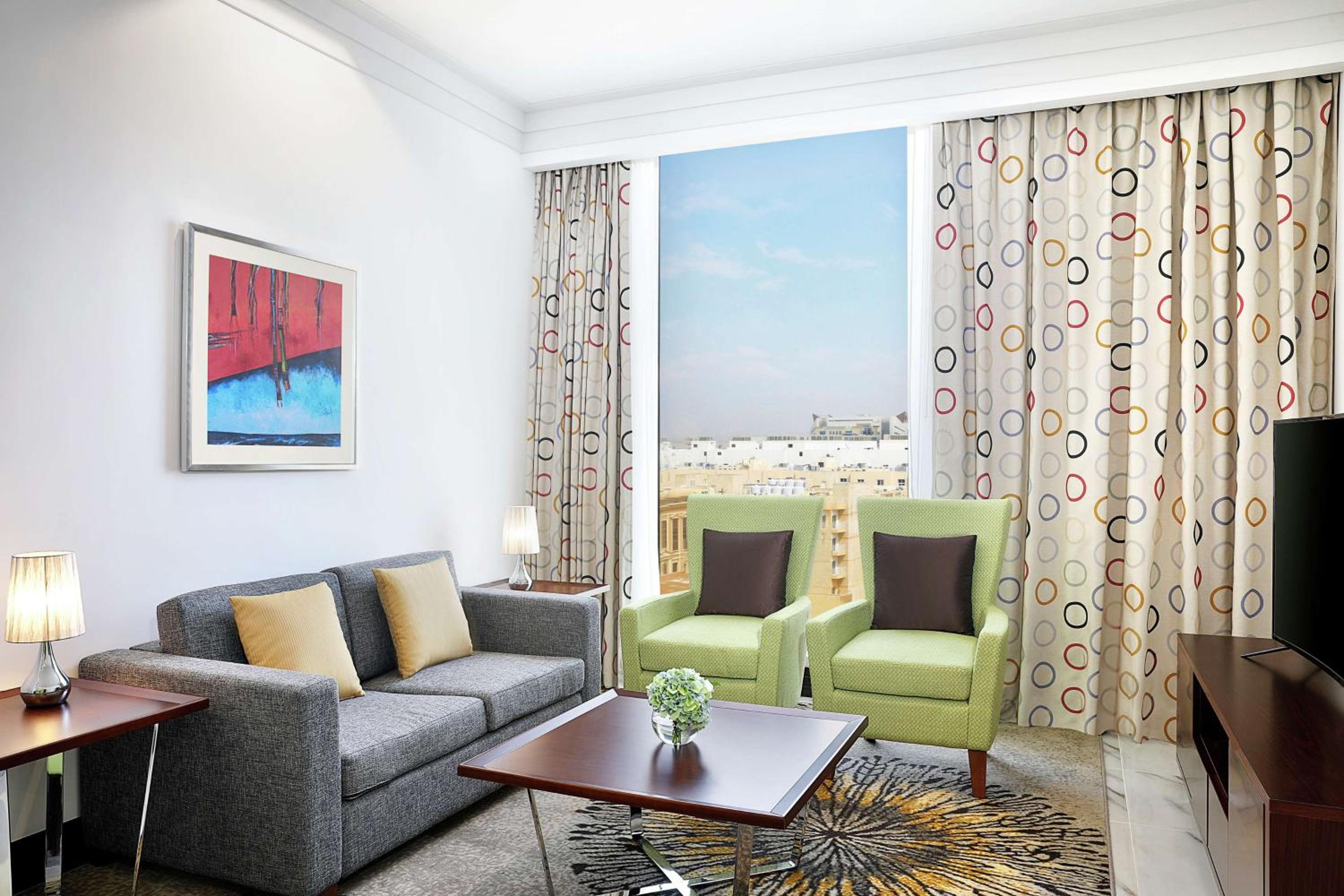 One-Bedroom King Suite - Photo 3