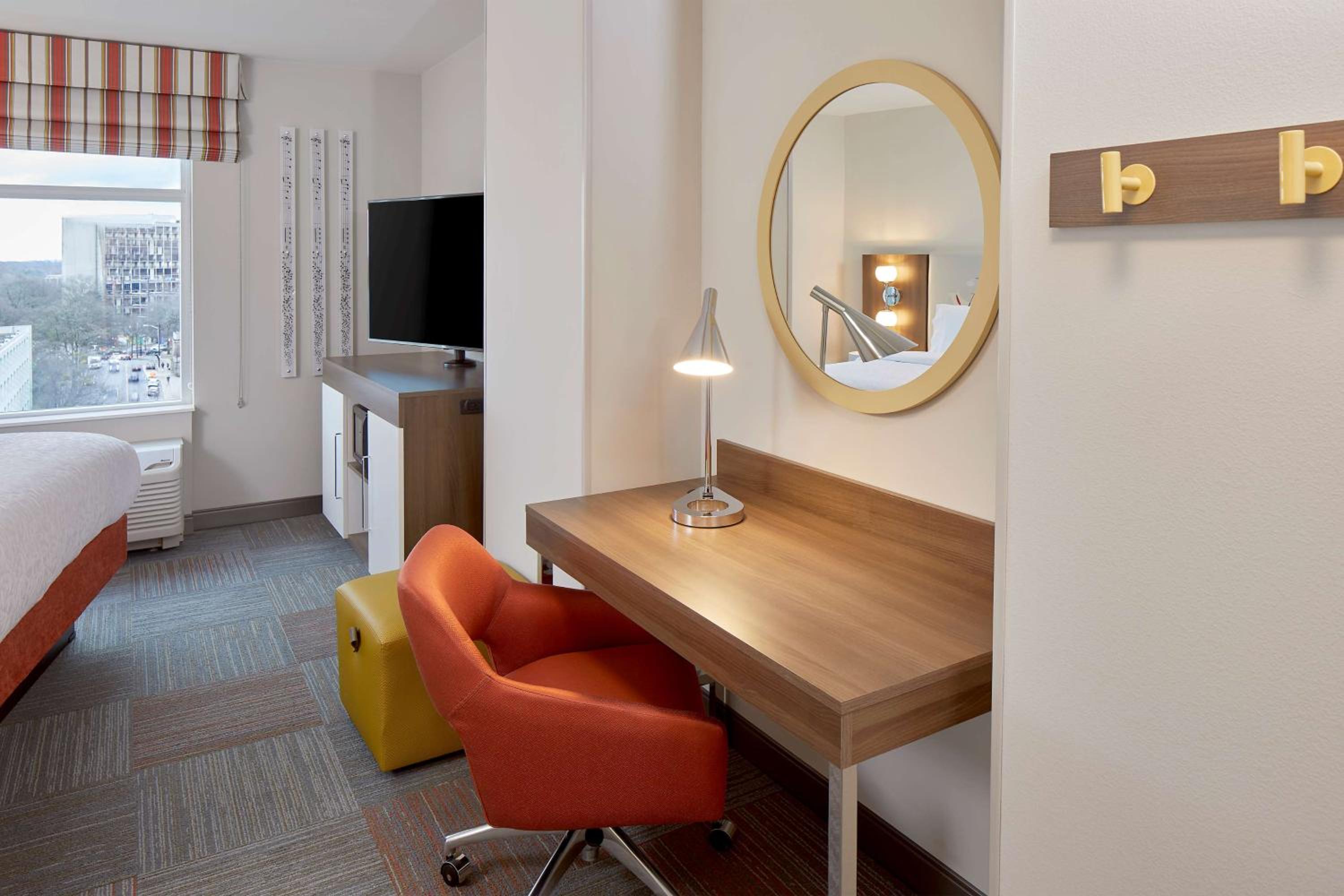 King Room with City View - Non-Smoking - Photo 1