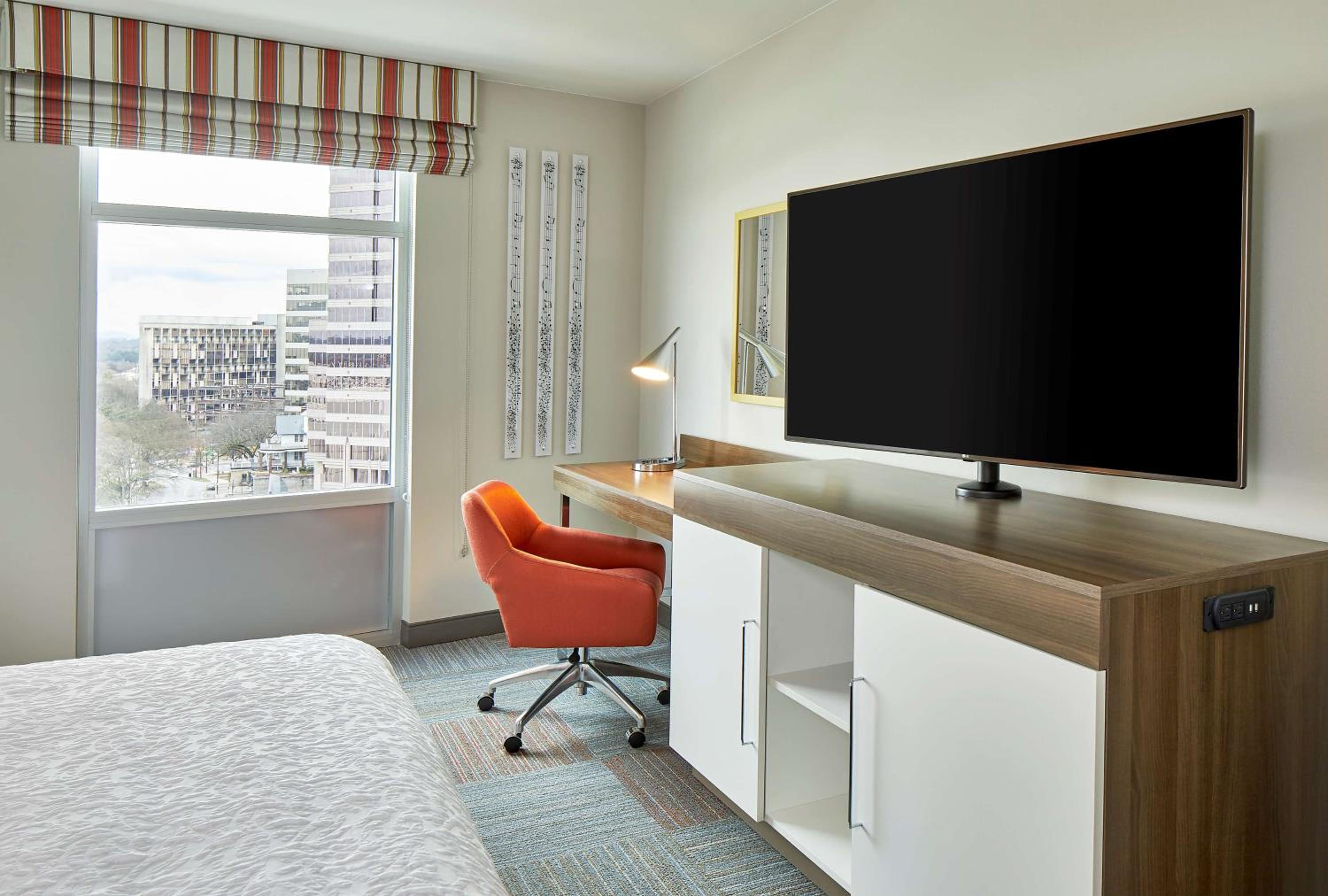 King Studio Suite with Courtyard View - Non-Smoking - Photo 1