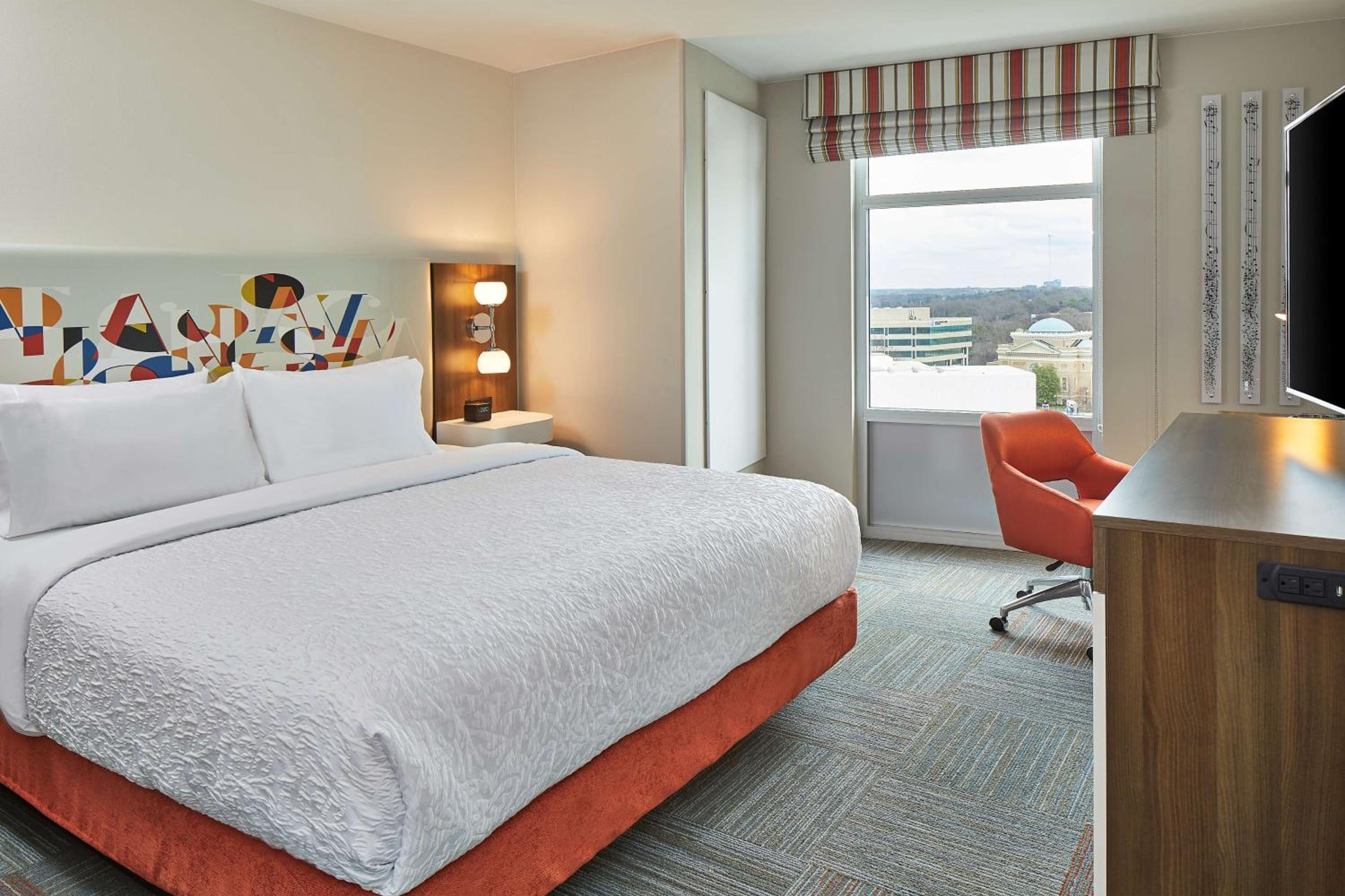 King Studio Suite with Courtyard View - Non-Smoking - Photo 4