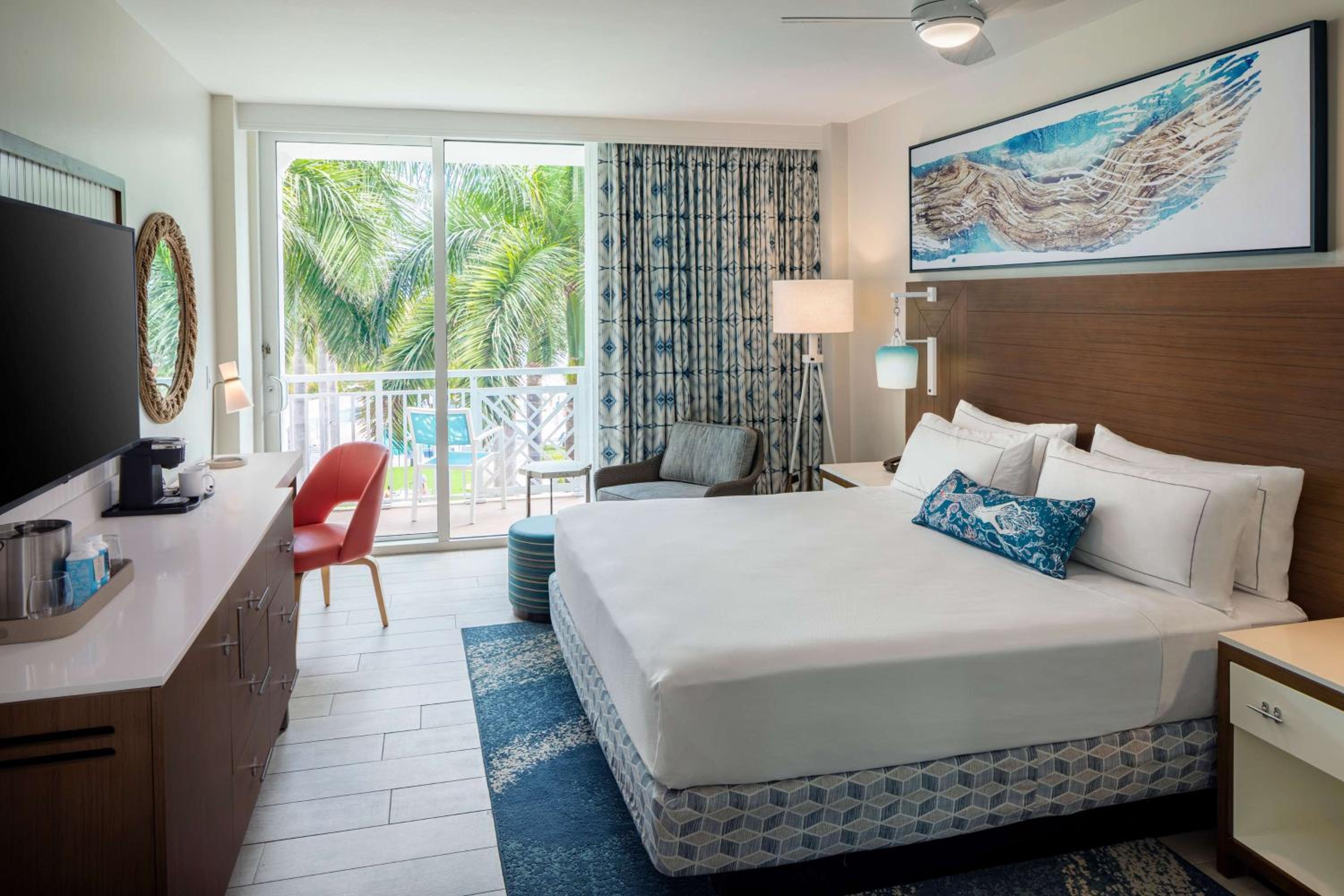 King Room with Resort View - Photo 4