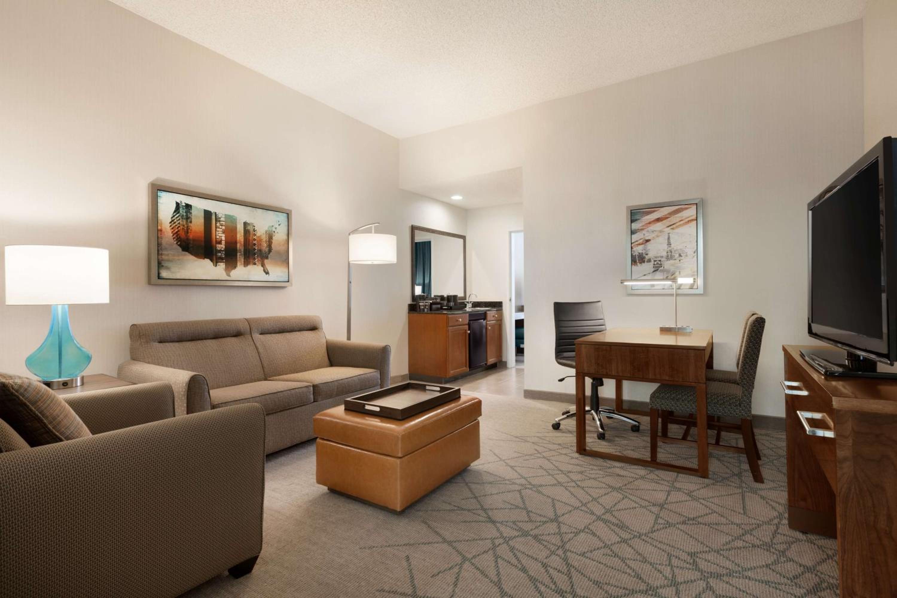 Two-Room King Suite with Sofa Bed - Photo 4