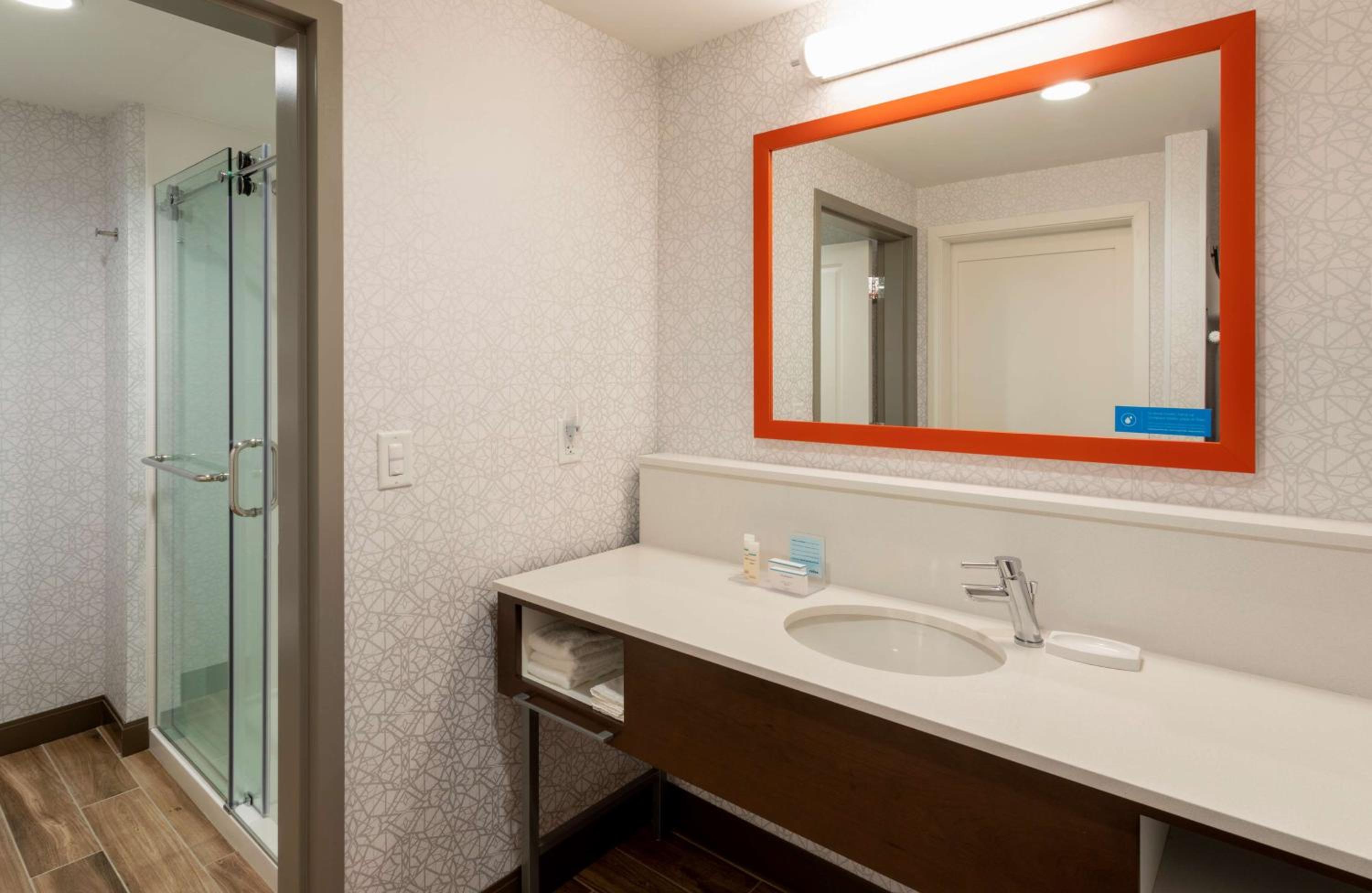 King Studio Suite - Non-Smoking - Photo 4