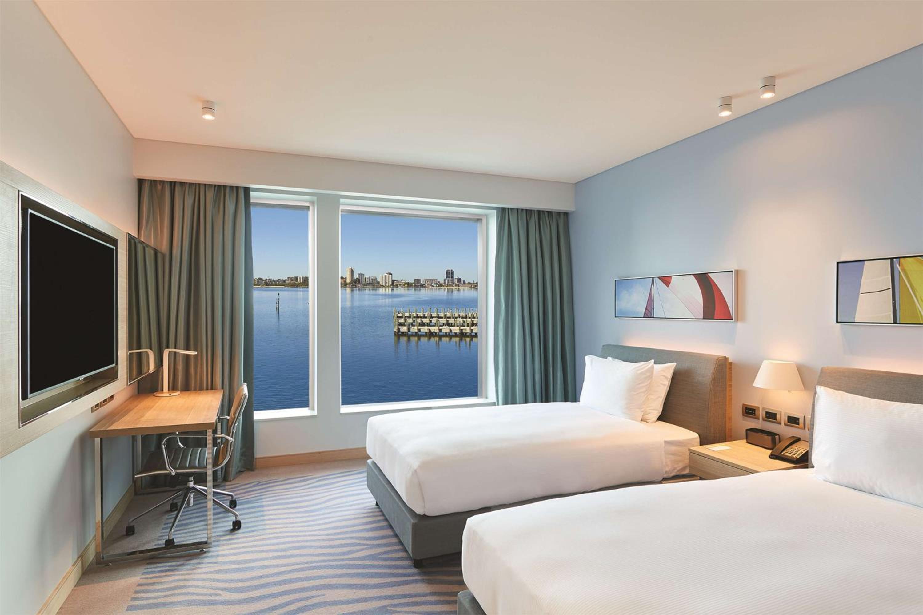 Twin Room with River View - Photo 1