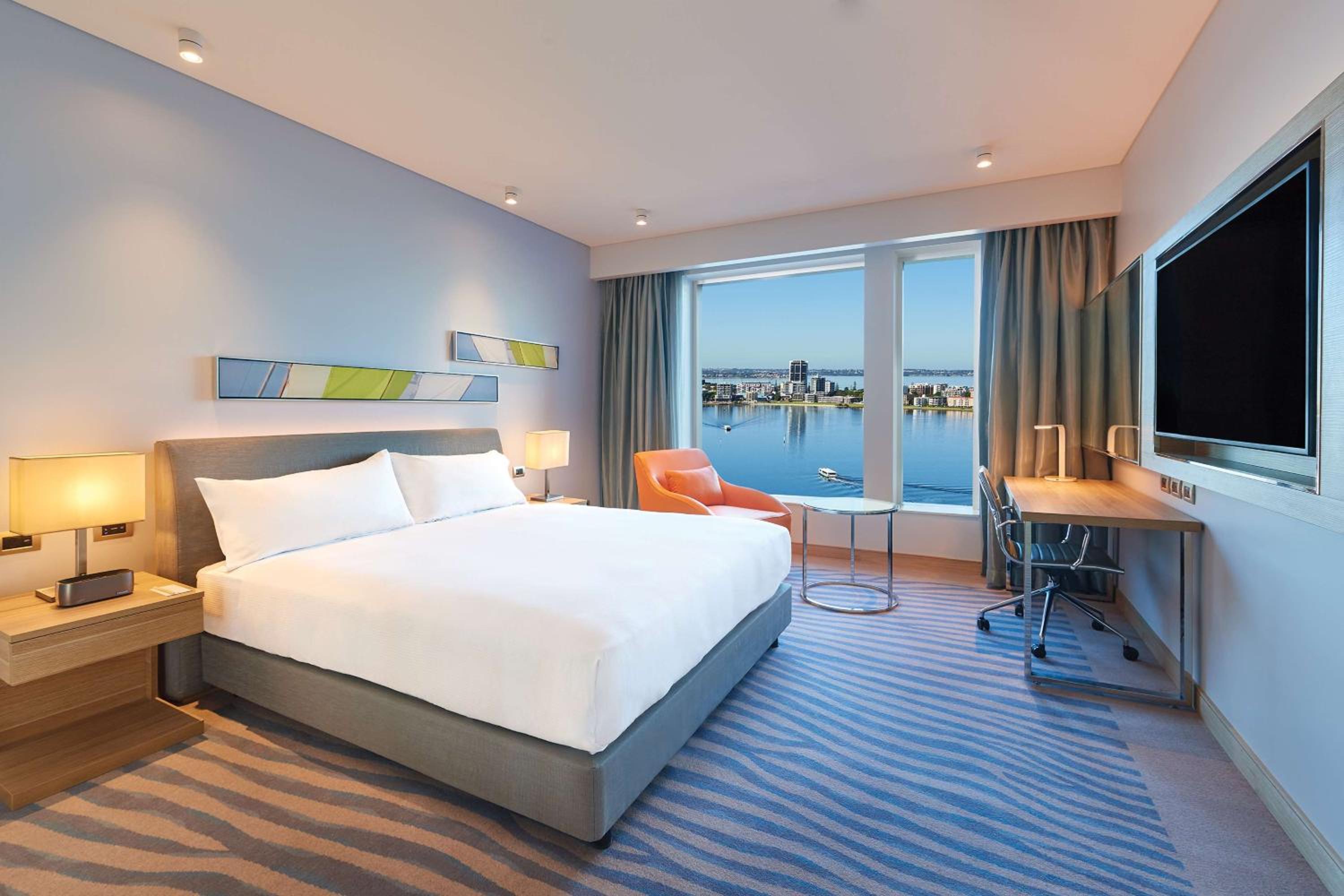 King Room with Panoramic River View - Photo 1