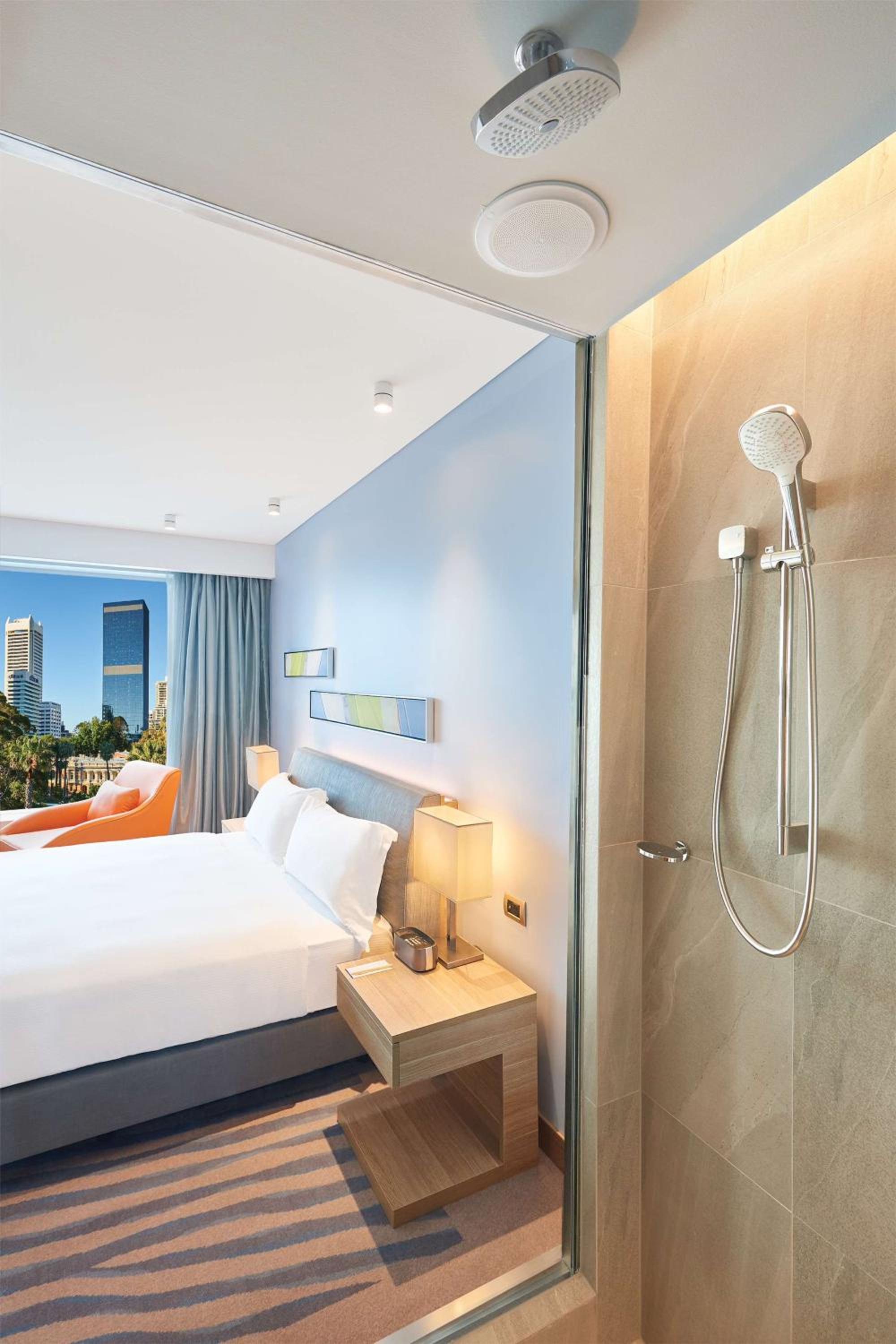 King Guest Room - Photo 3