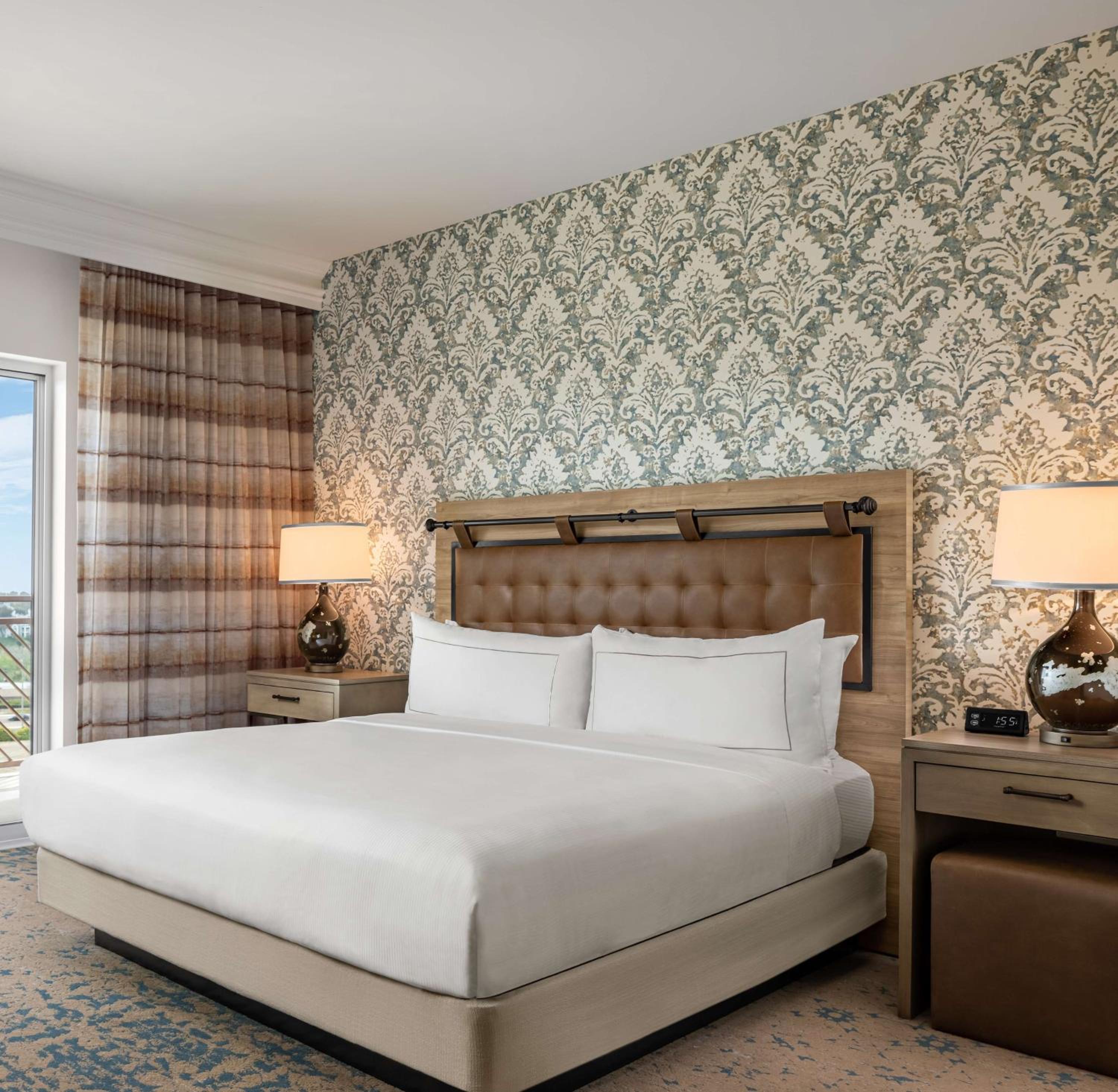 Two-Room Suite - Photo 2