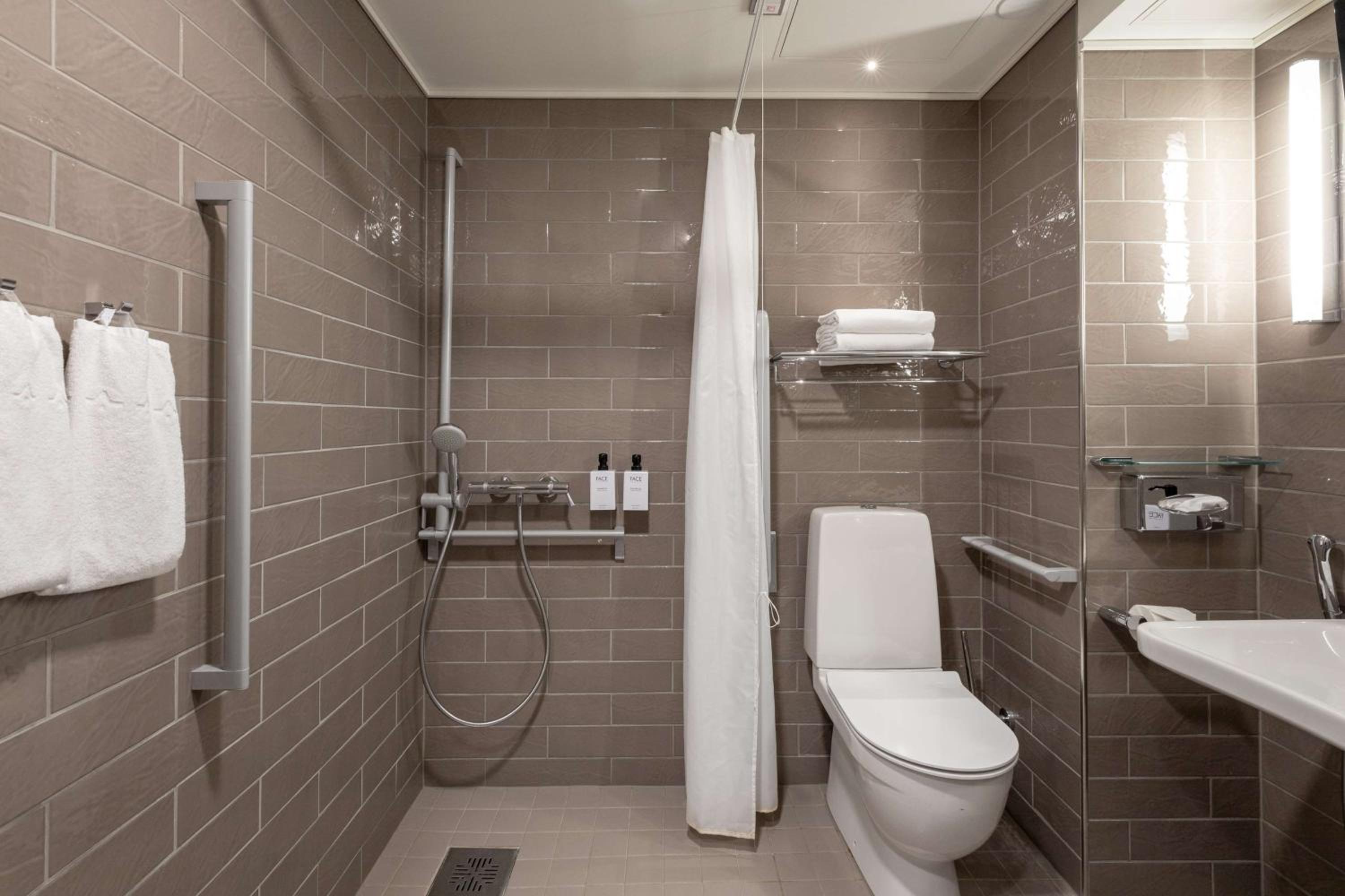 Standard Twin Room - Photo 3