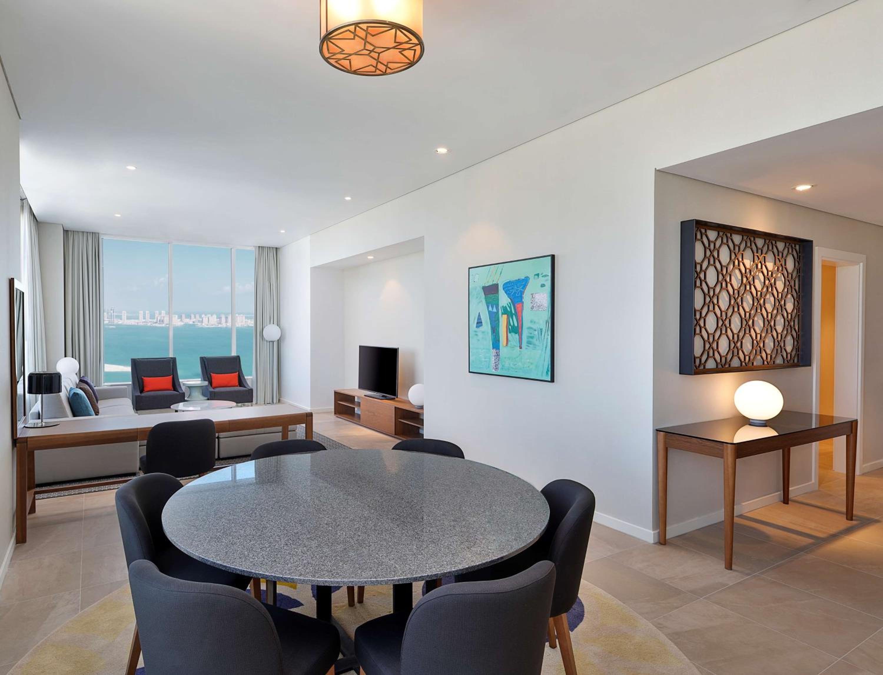 Horizon Three-Bedroom Suite - City View