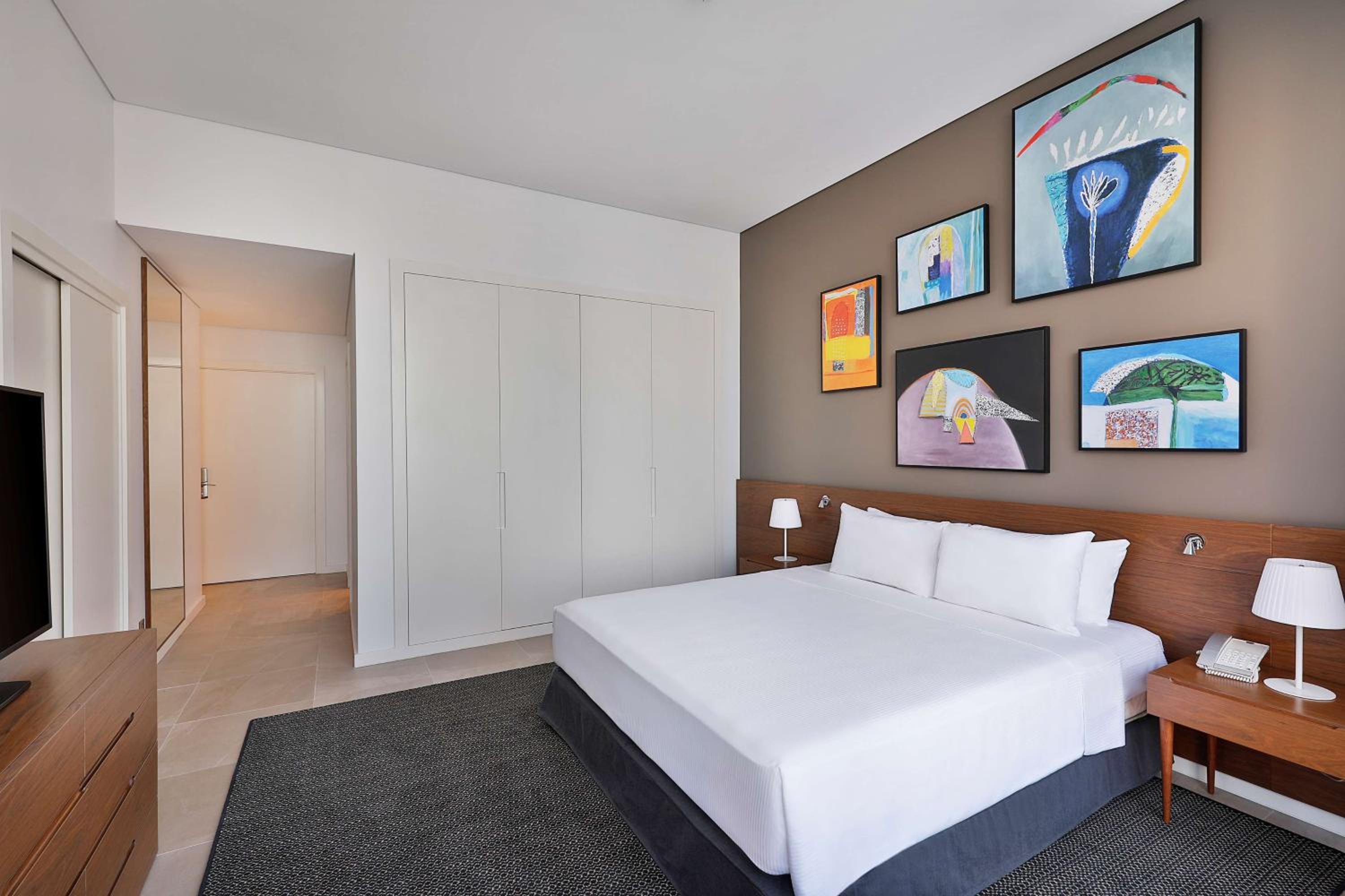 King Guest Room - Photo 3