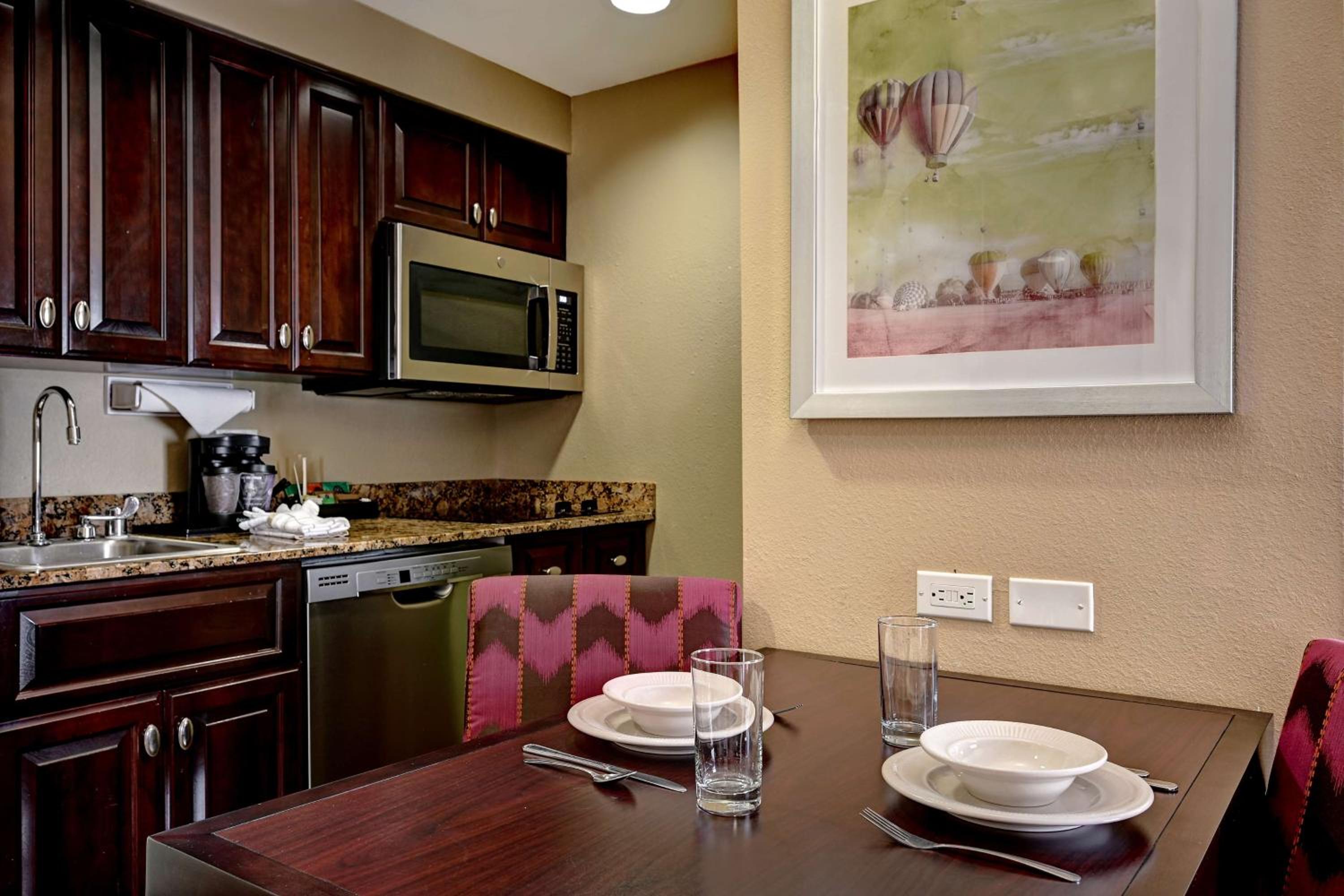 King Studio Suite - Non-Smoking photo 2