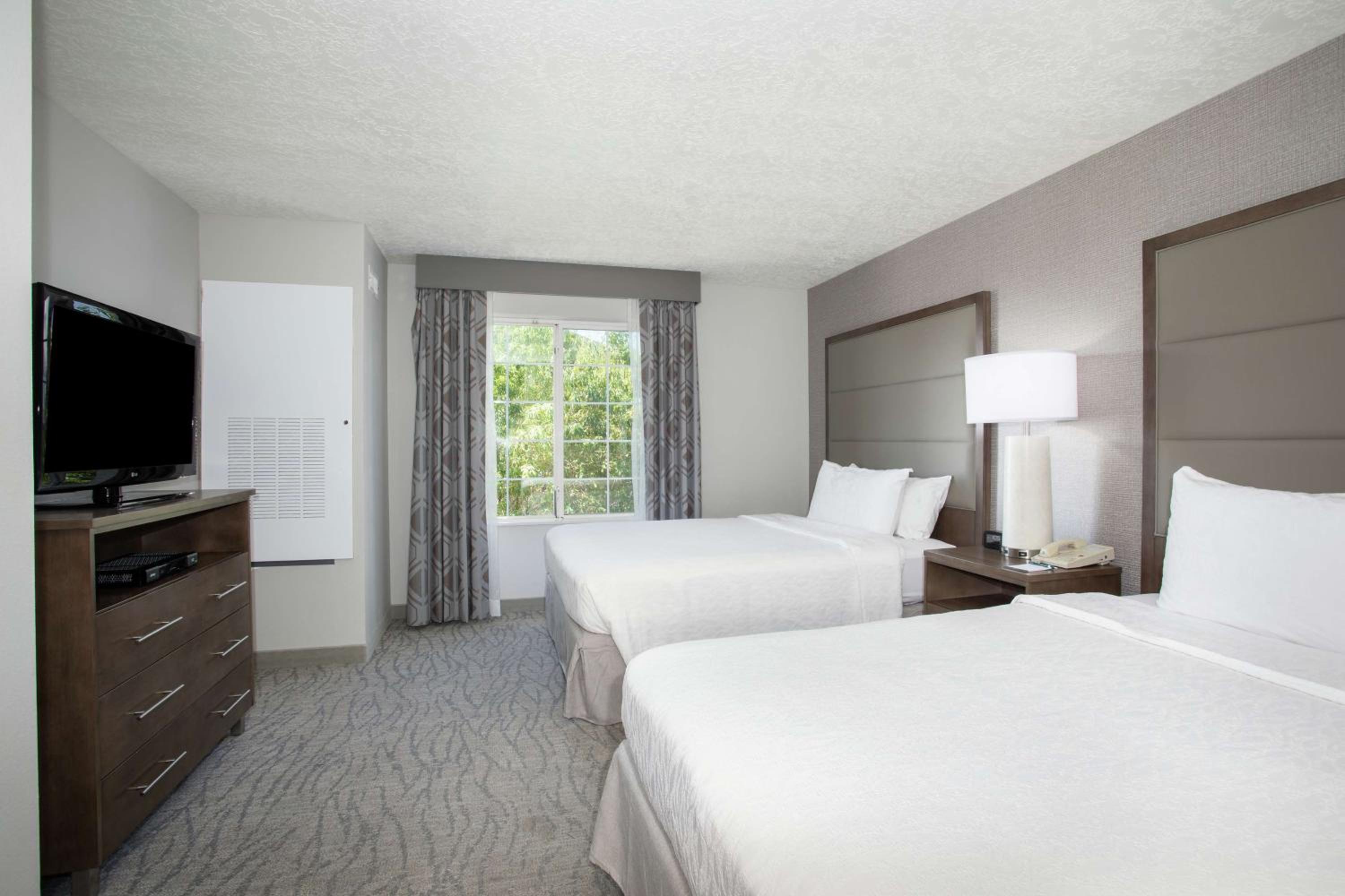 Suite with Two Double Beds - Non-Smoking photo 1