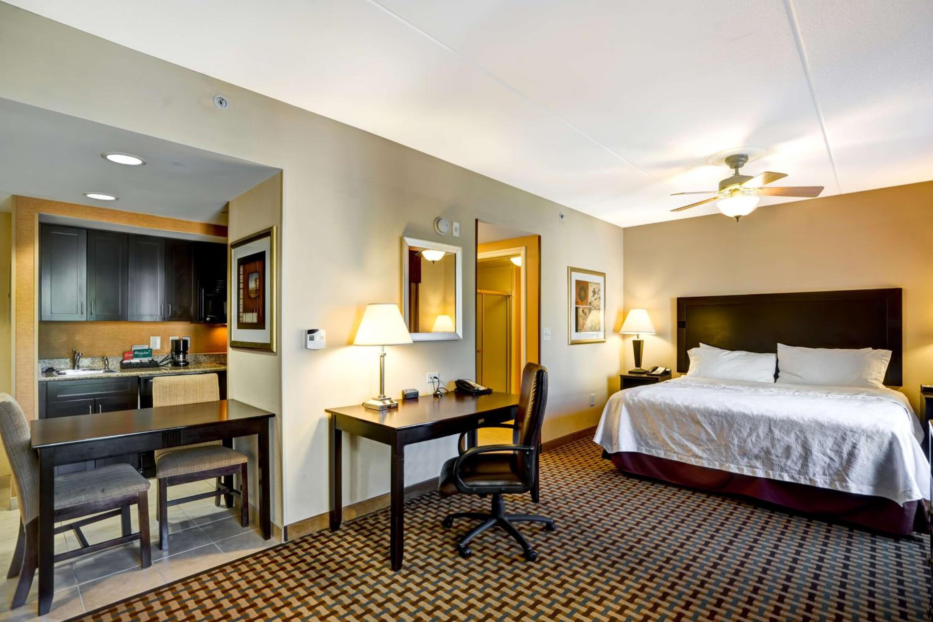 King Studio Suite - Non-Smoking - Photo 1