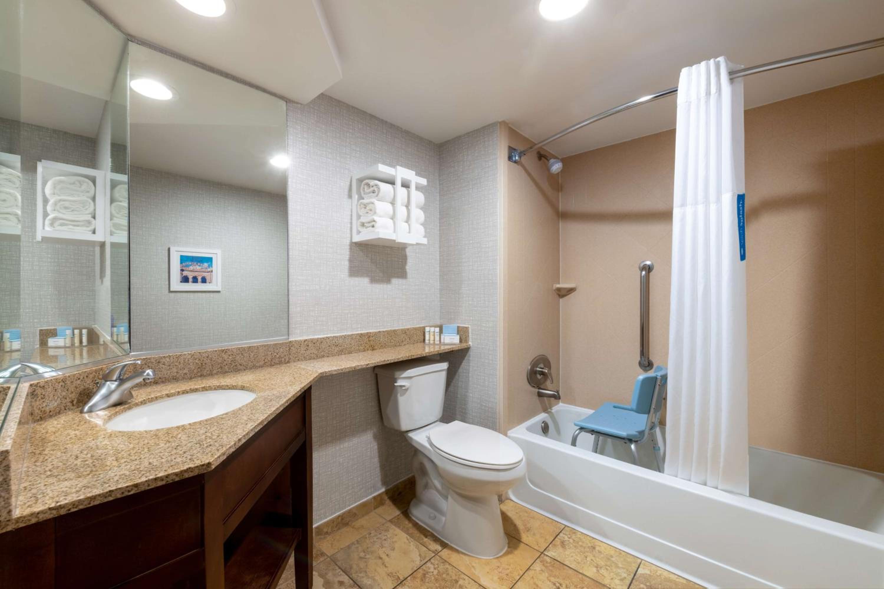 King Room - Mobility Access/Non-Smoking - Photo 5