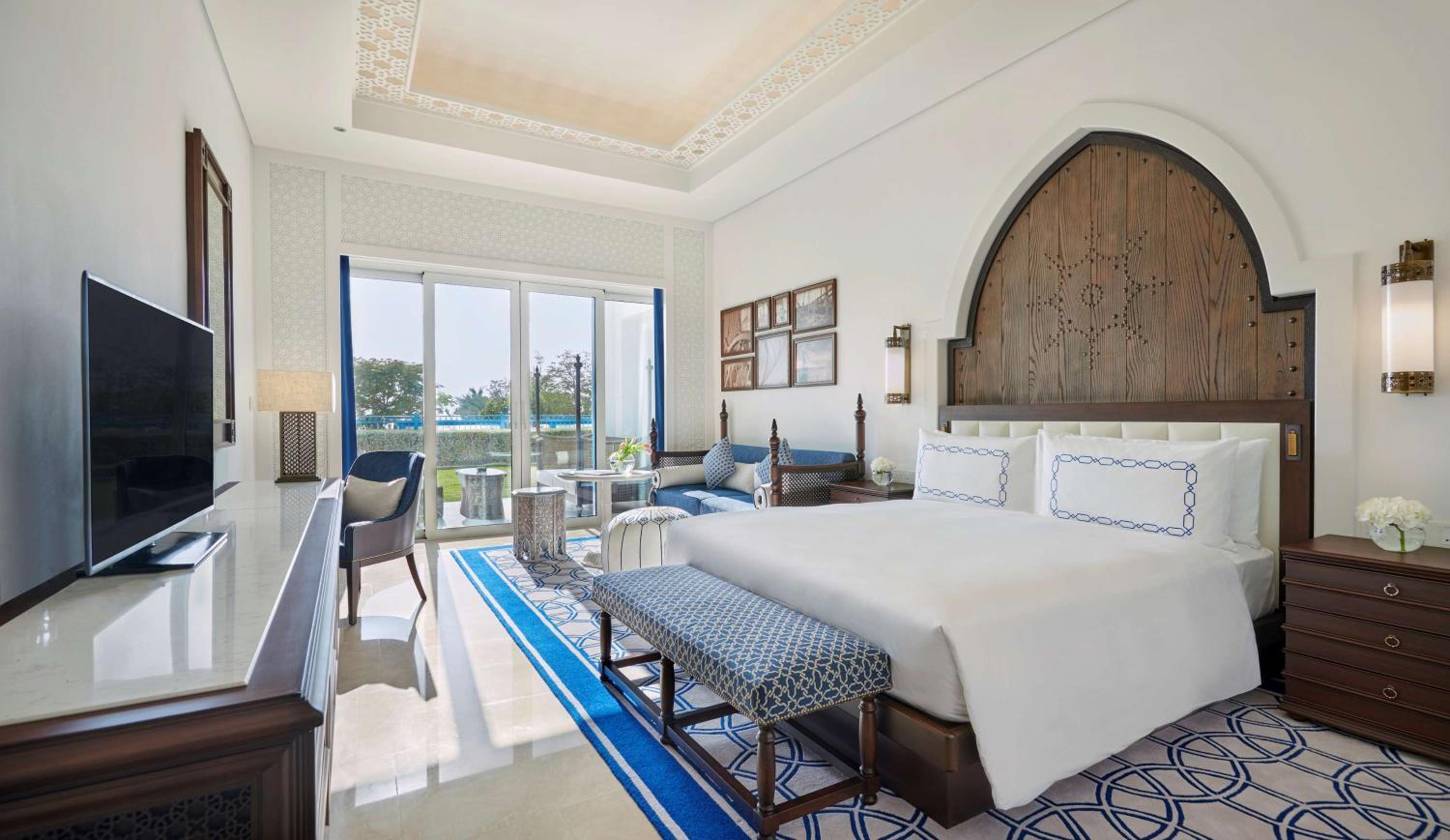 King Guest Room - Waterpark Access - Photo 4