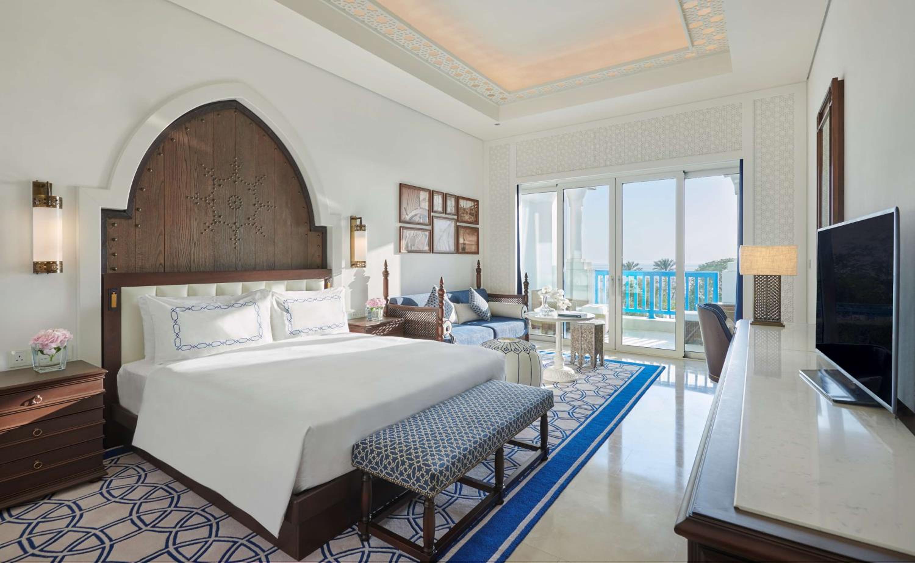 King Guest Room with Sea View - Waterpark Access - Photo 4