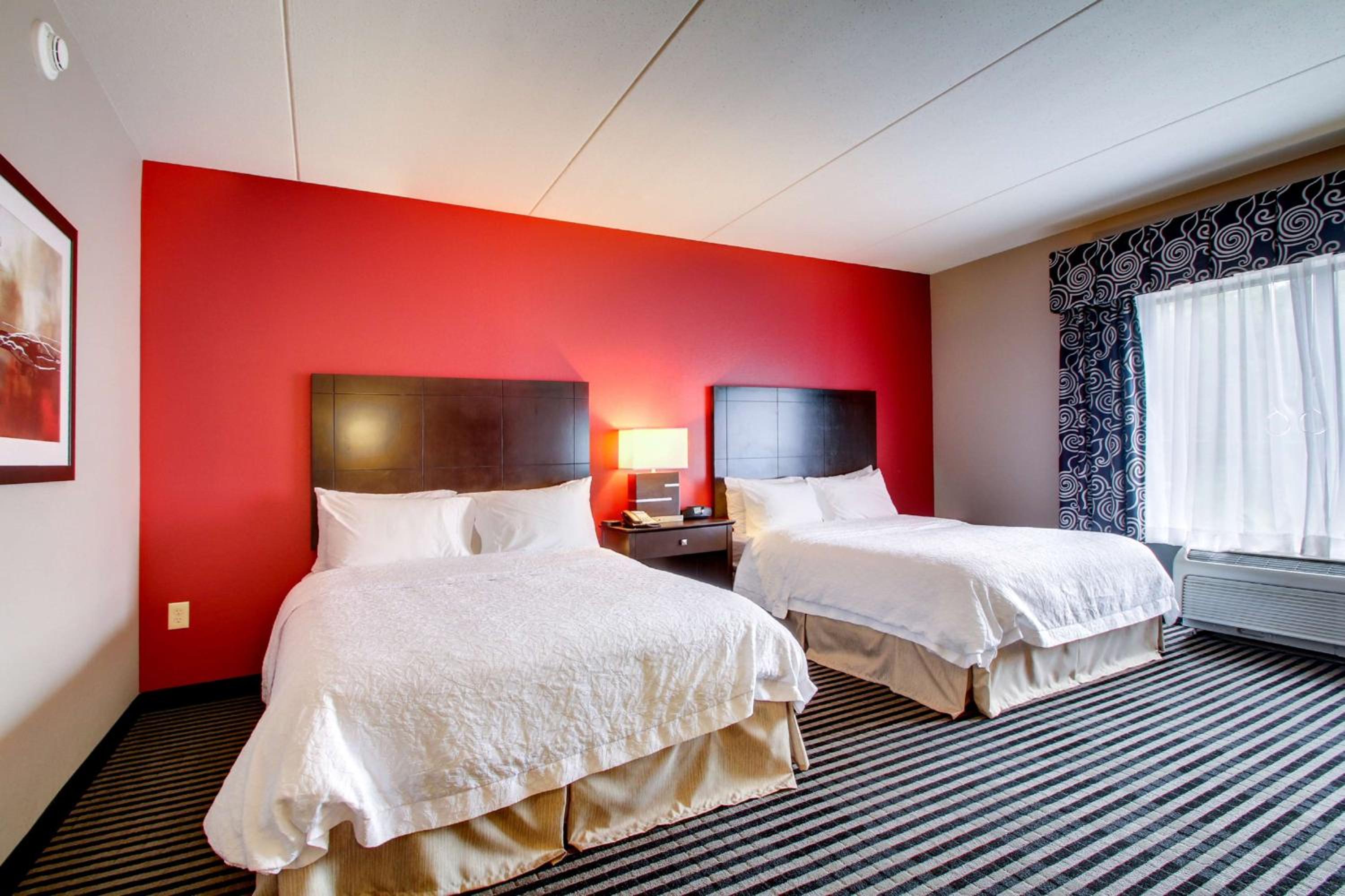 Queen Room with Two Queen Beds - Mobility and Hearing Access/Non-Smoking - Photo 6