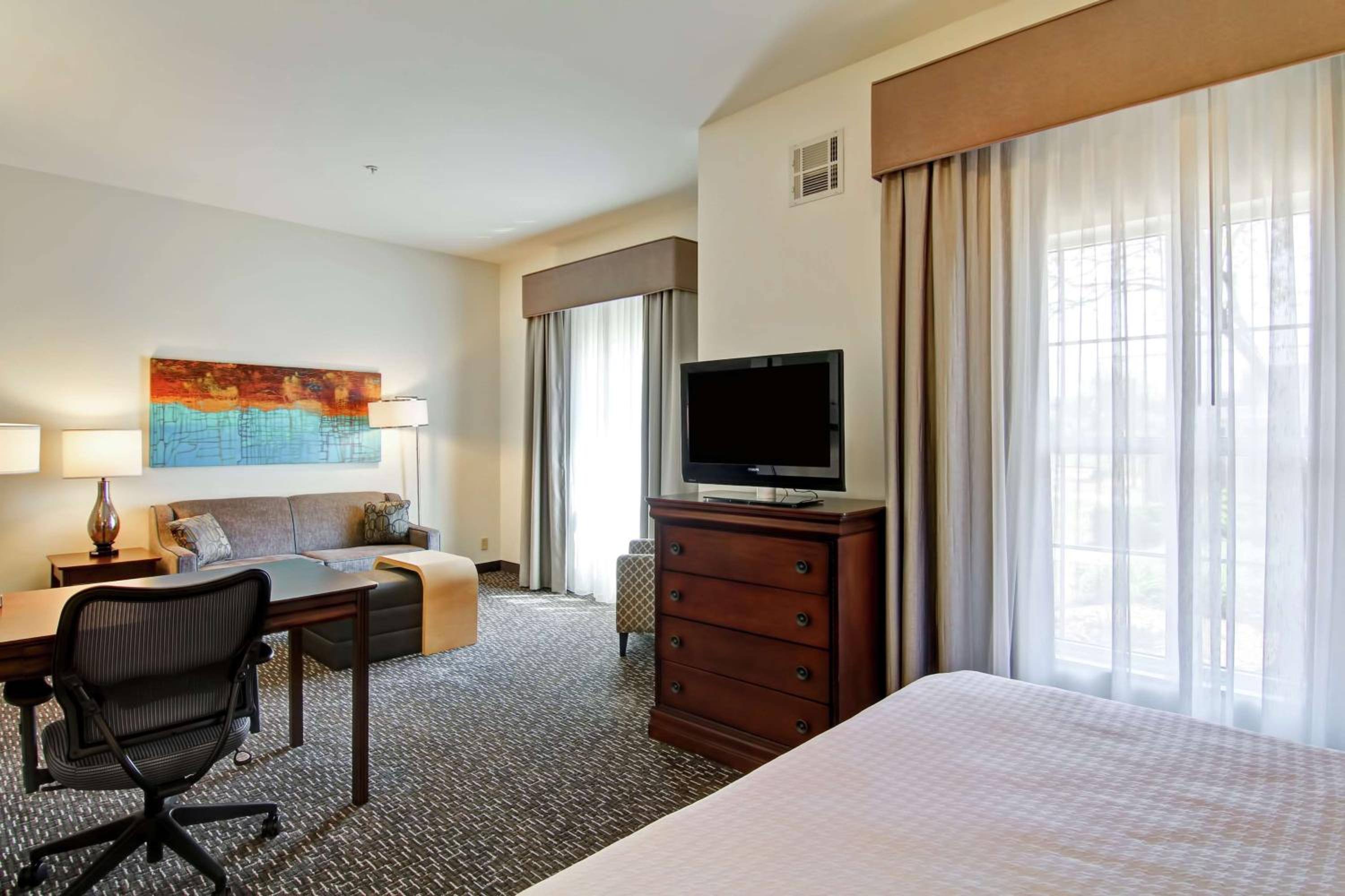 King Studio Suite - Non-Smoking - Photo 3
