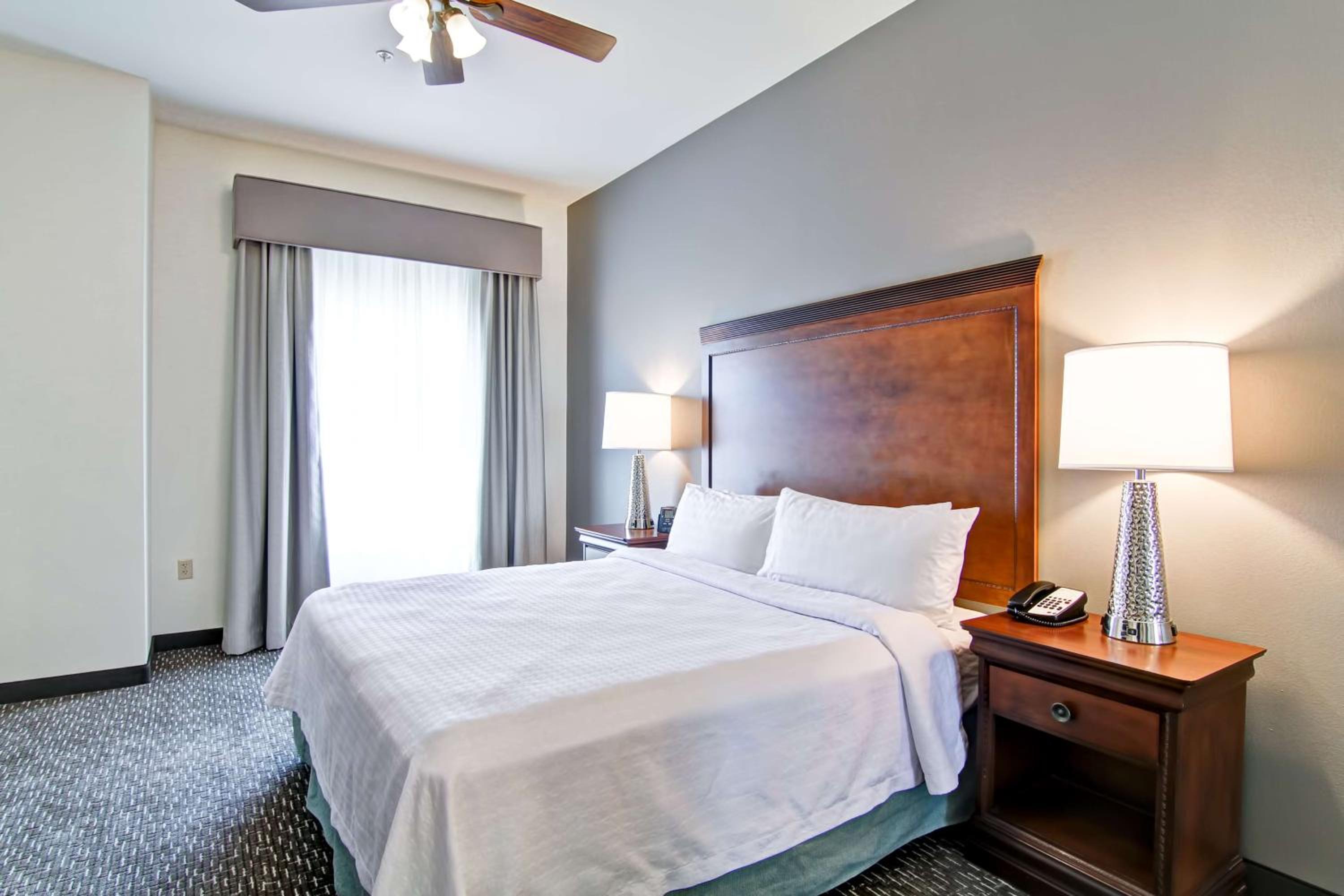 One-Bedroom King Suite - Non-Smoking - Photo 1