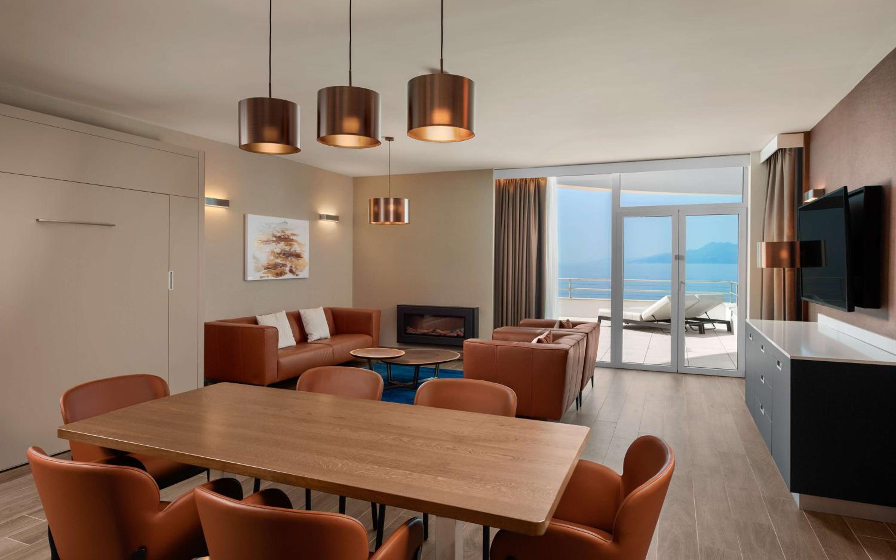 King Two-Bedroom Villa Apartment with Sea View