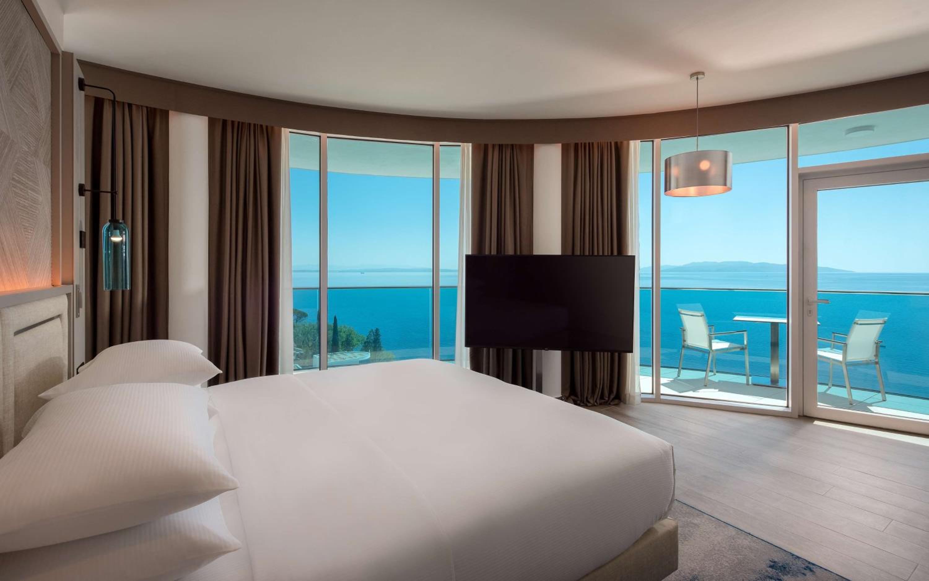 Junior Suite with Balcony and Sea View - Photo 5