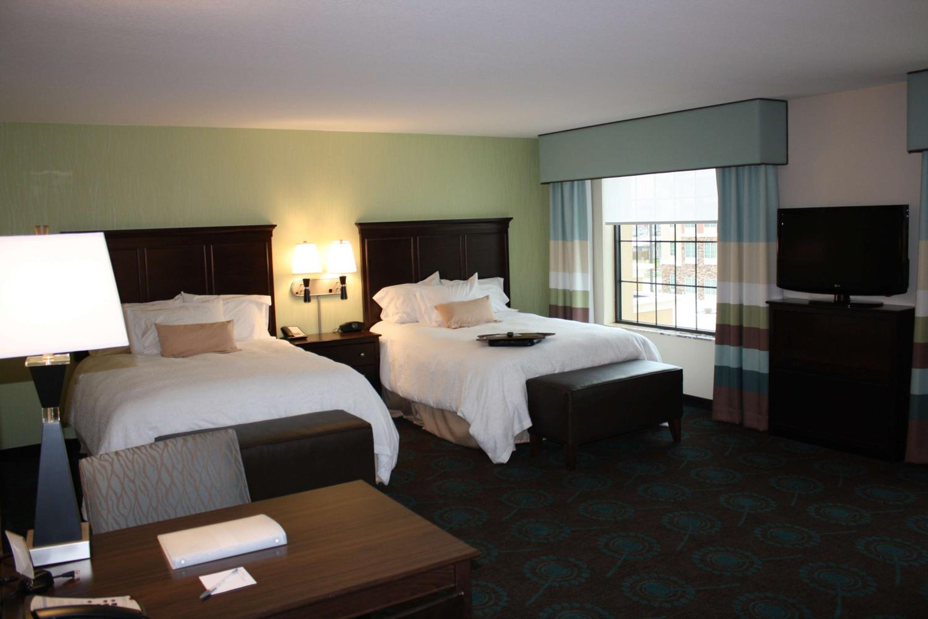 Studio Suite with Two Queen Beds and Wet Bar - Non-Smoking - Photo 1