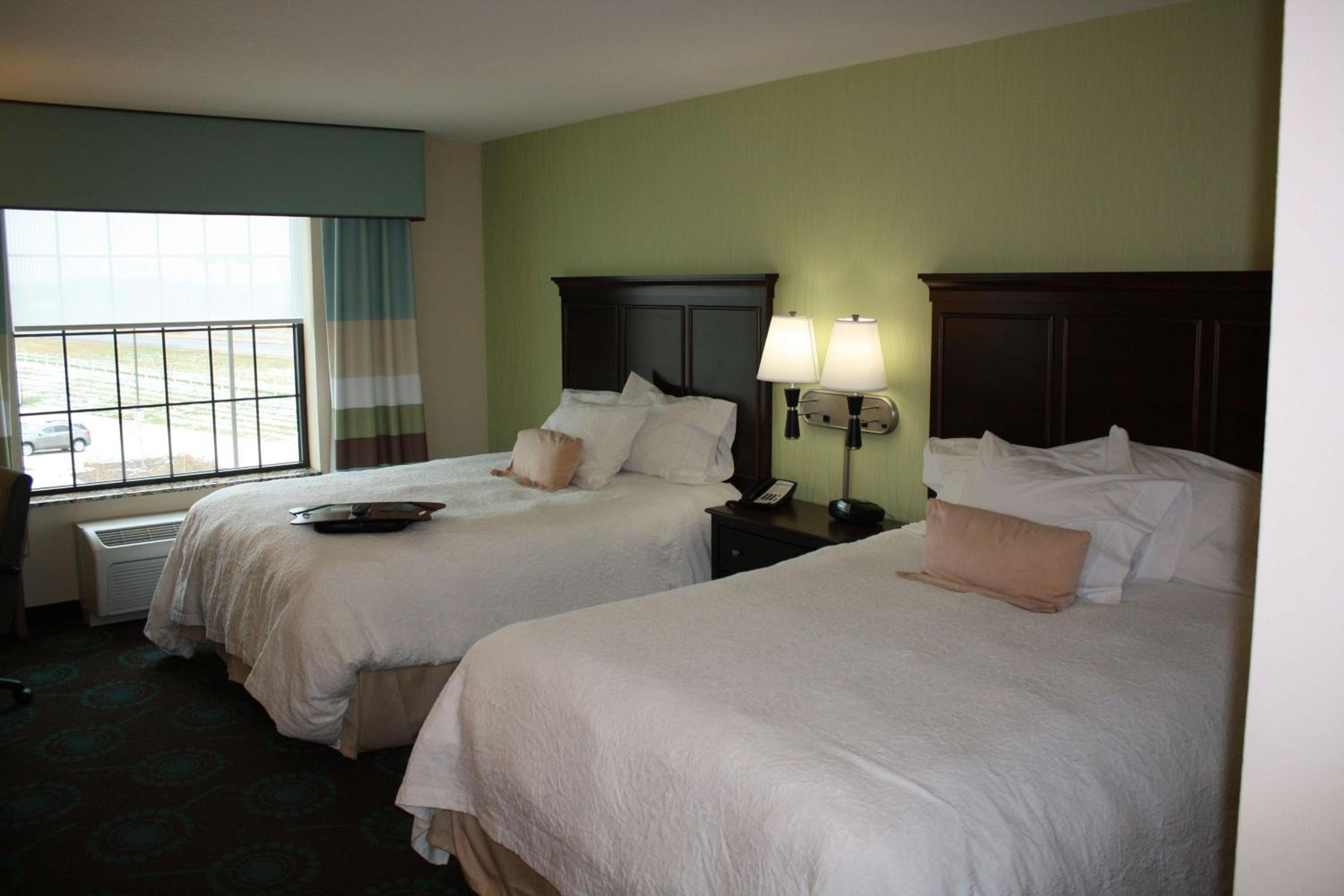 Studio Suite with Two Queen Beds and Wet Bar - Non-Smoking - Photo 2