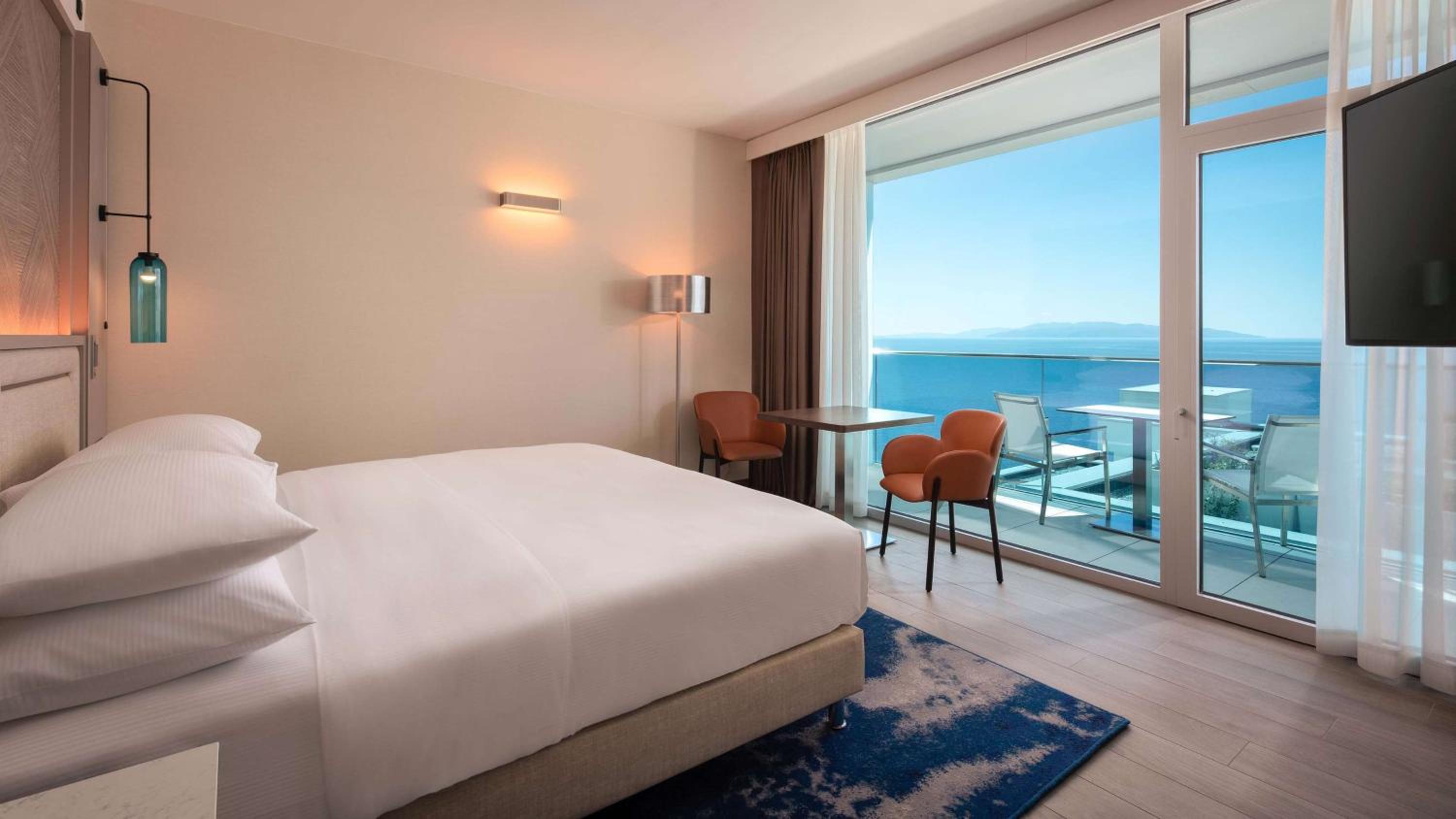 King Guest Room with Sea View - Accessible - Photo 1
