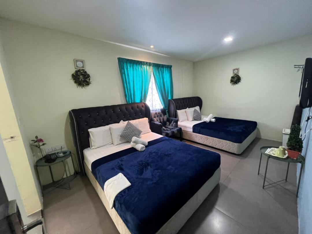 Family Room (4 Adults)