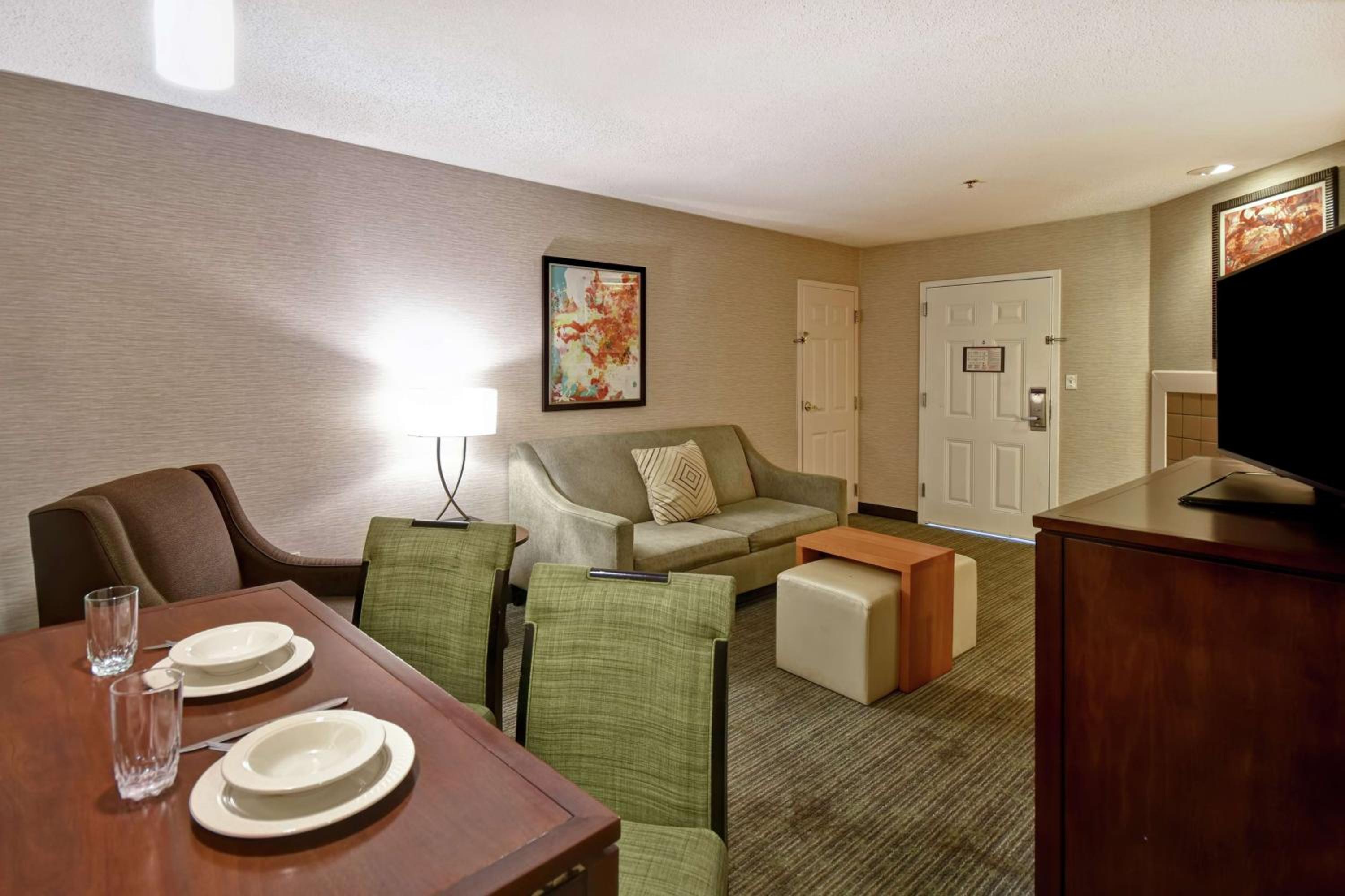 Two-Bedroom Suite - Non-Smoking