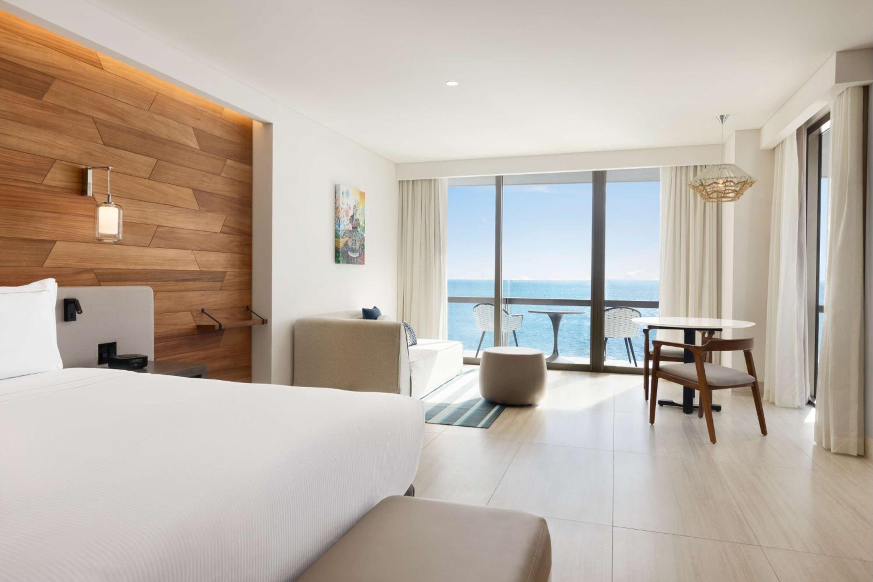 Corner King Room with Ocean View