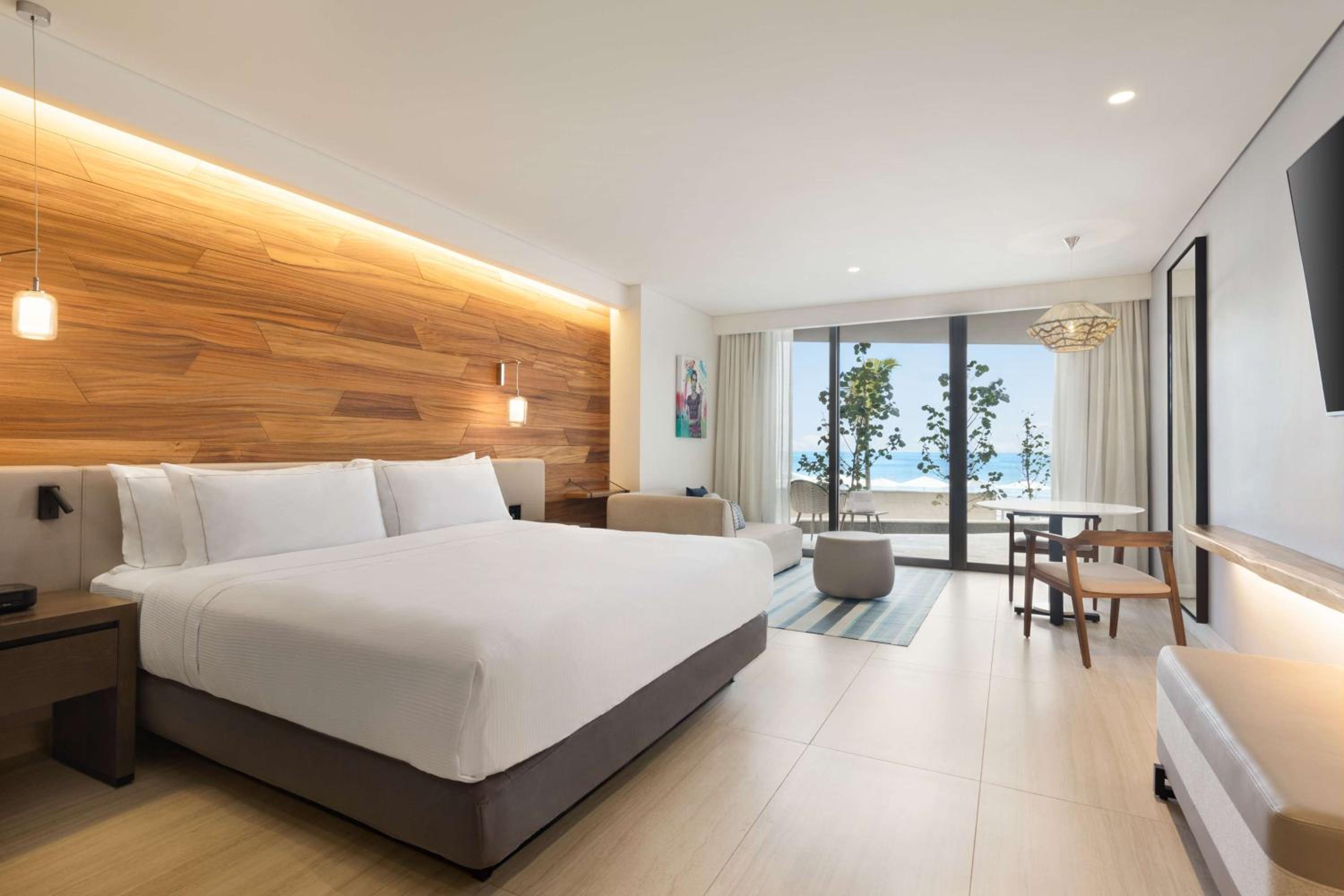 Chambre Lit King-Size avec Accès Piscine