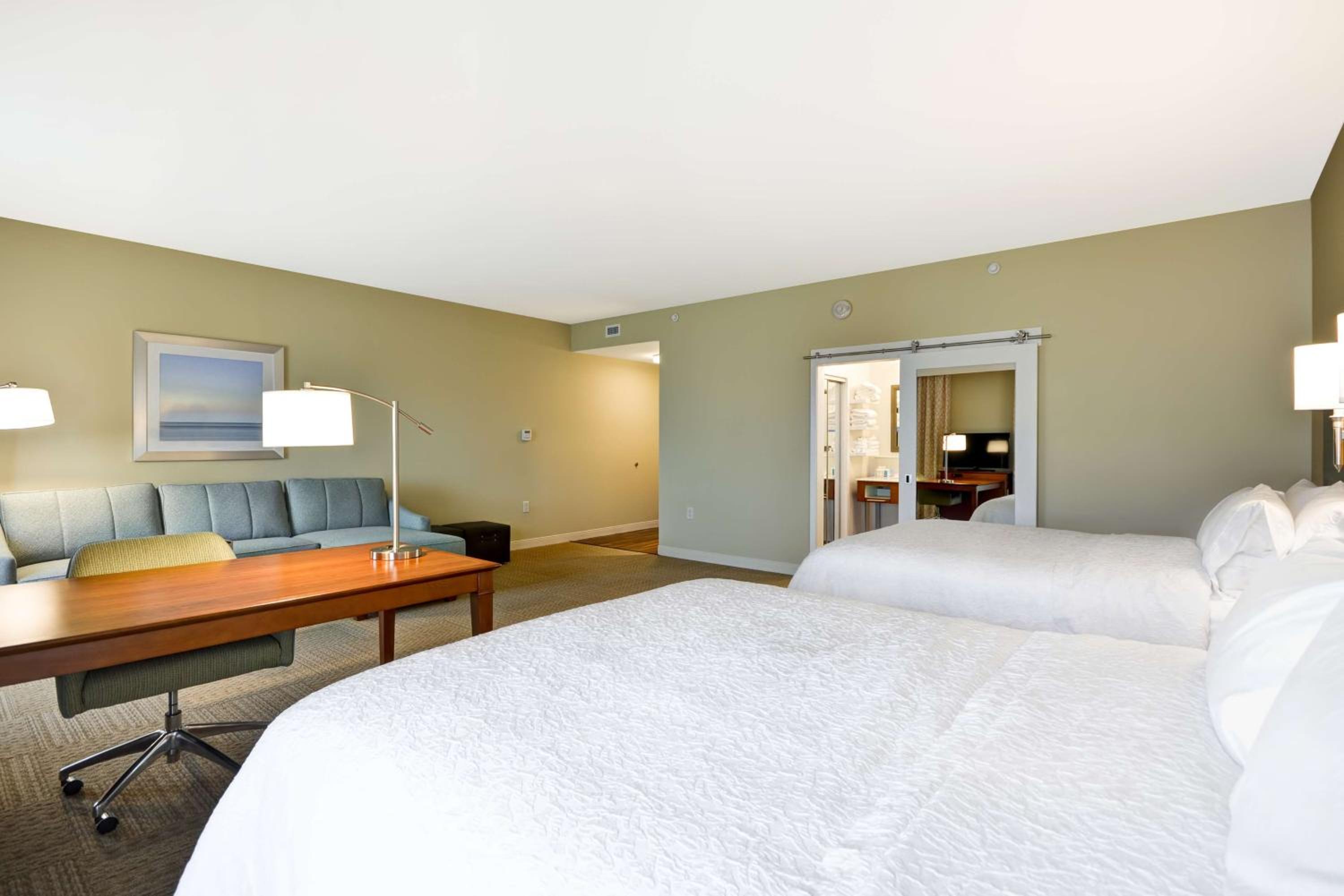 Studio with Two Queen Beds and Sofa Bed - Hearing Access/Non-Smoking - Photo 1