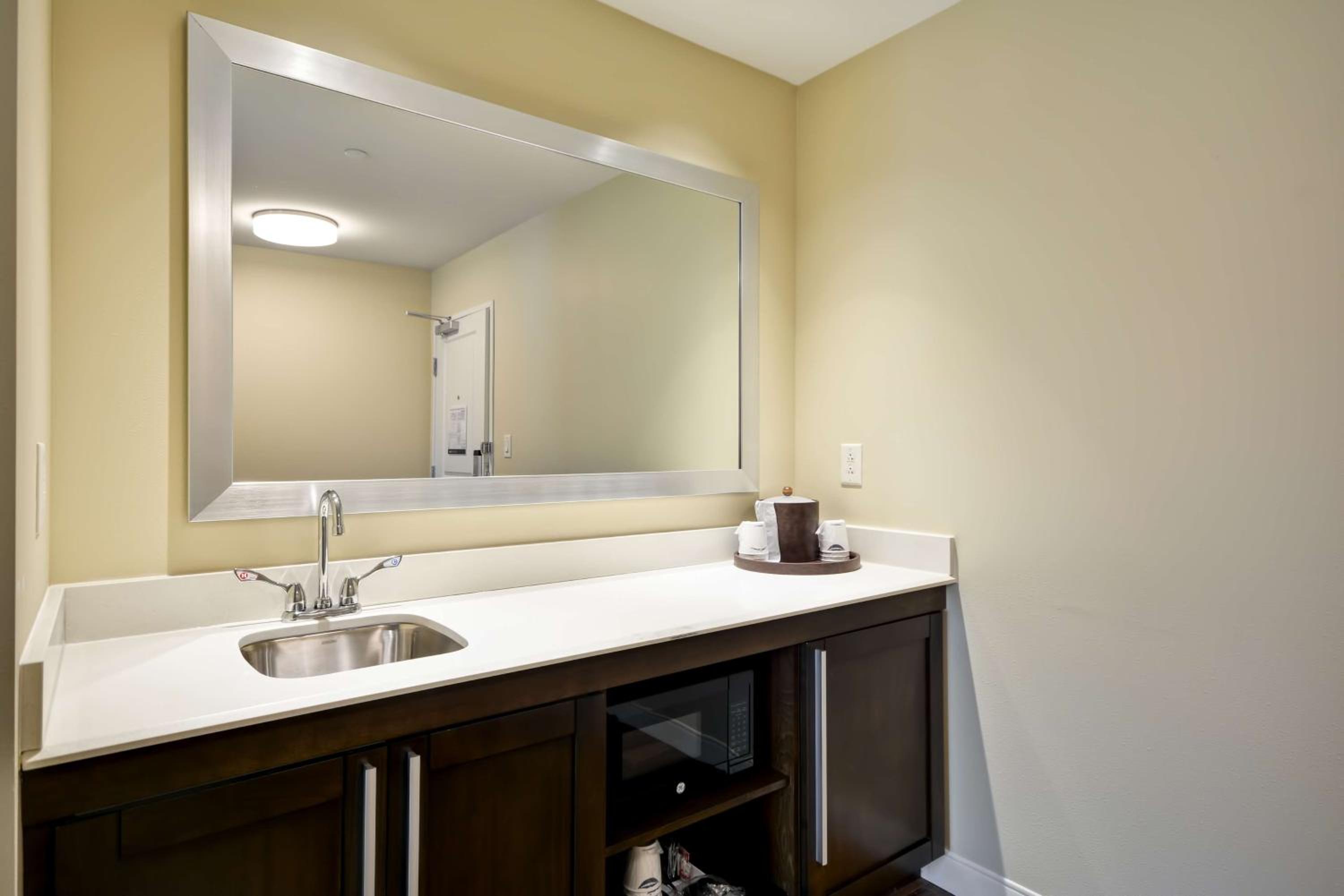King Studio Suite - Non Smoking - Photo 7