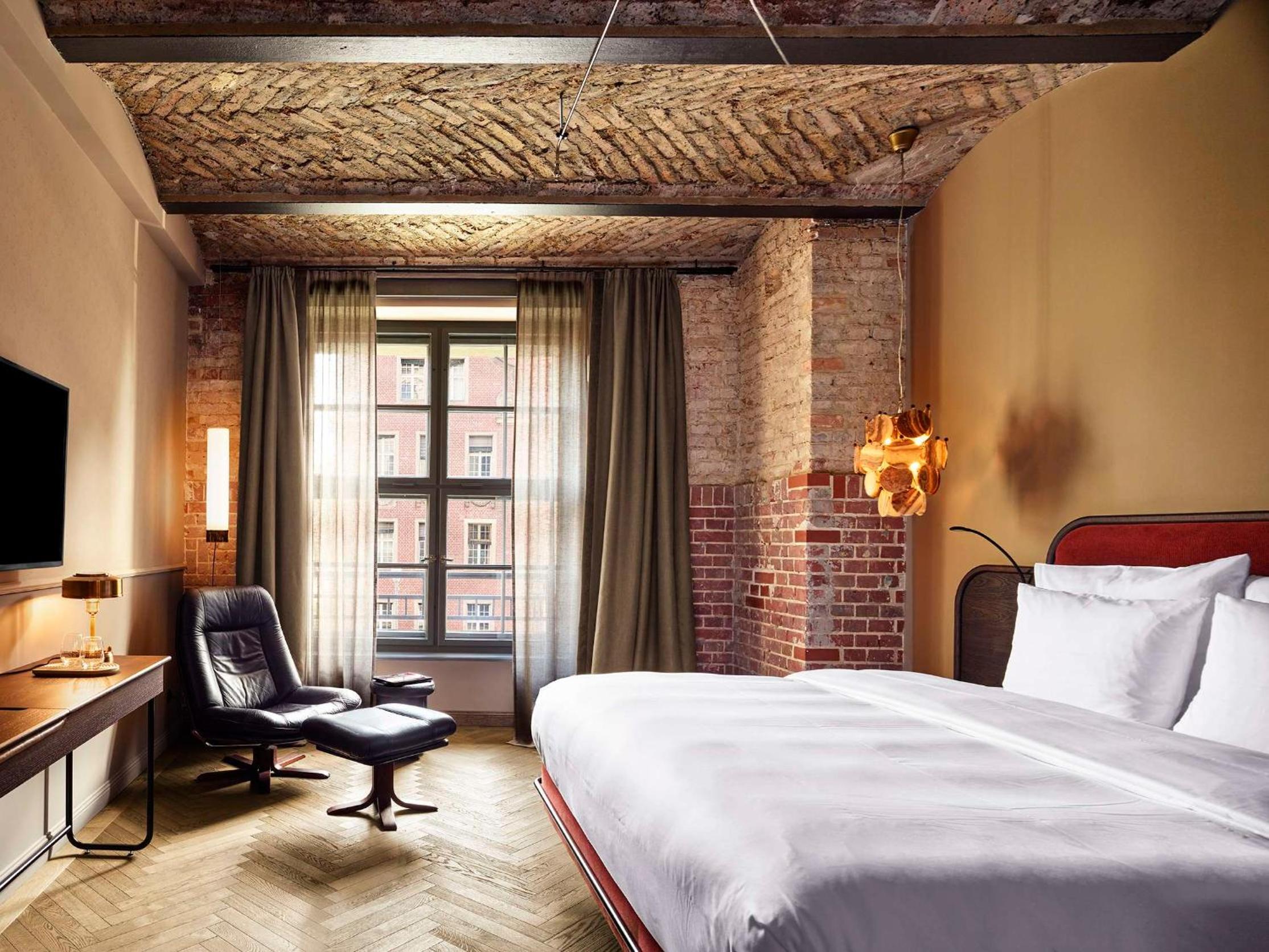 Deluxe Double Room with City View