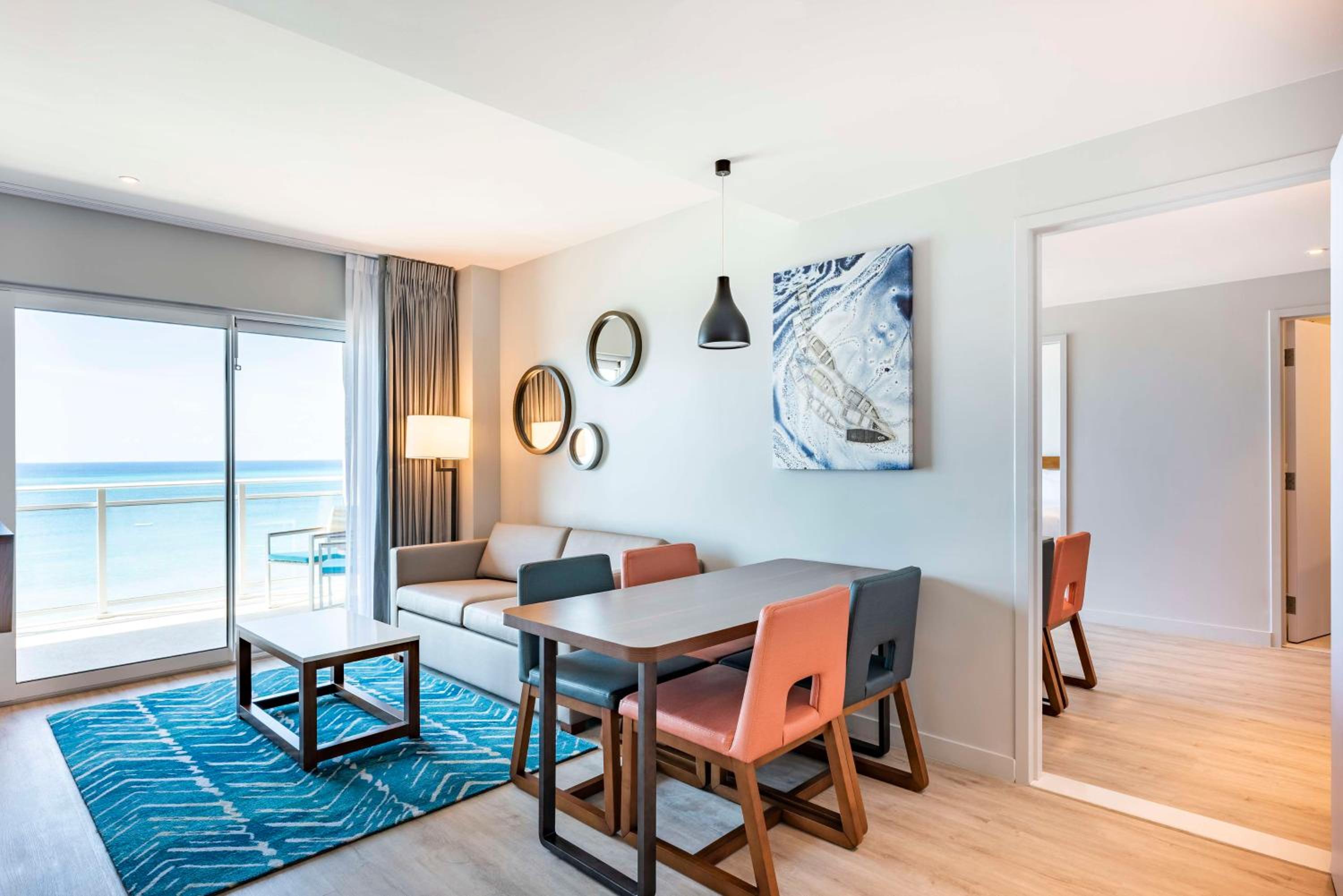 One Bedroom Suite with One King Bed and Oceanview  - Photo 2