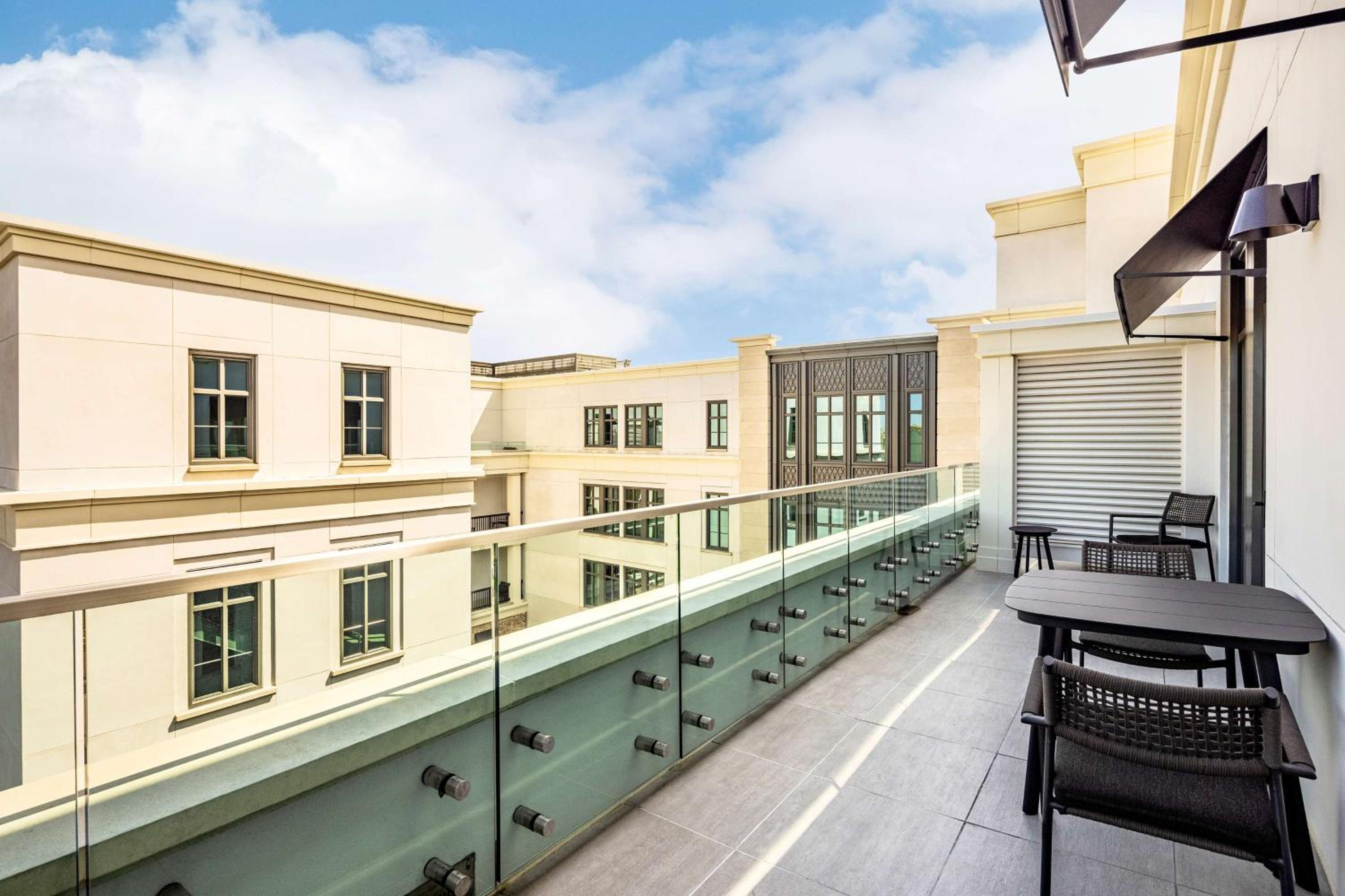Studio King Deluxe with Balcony