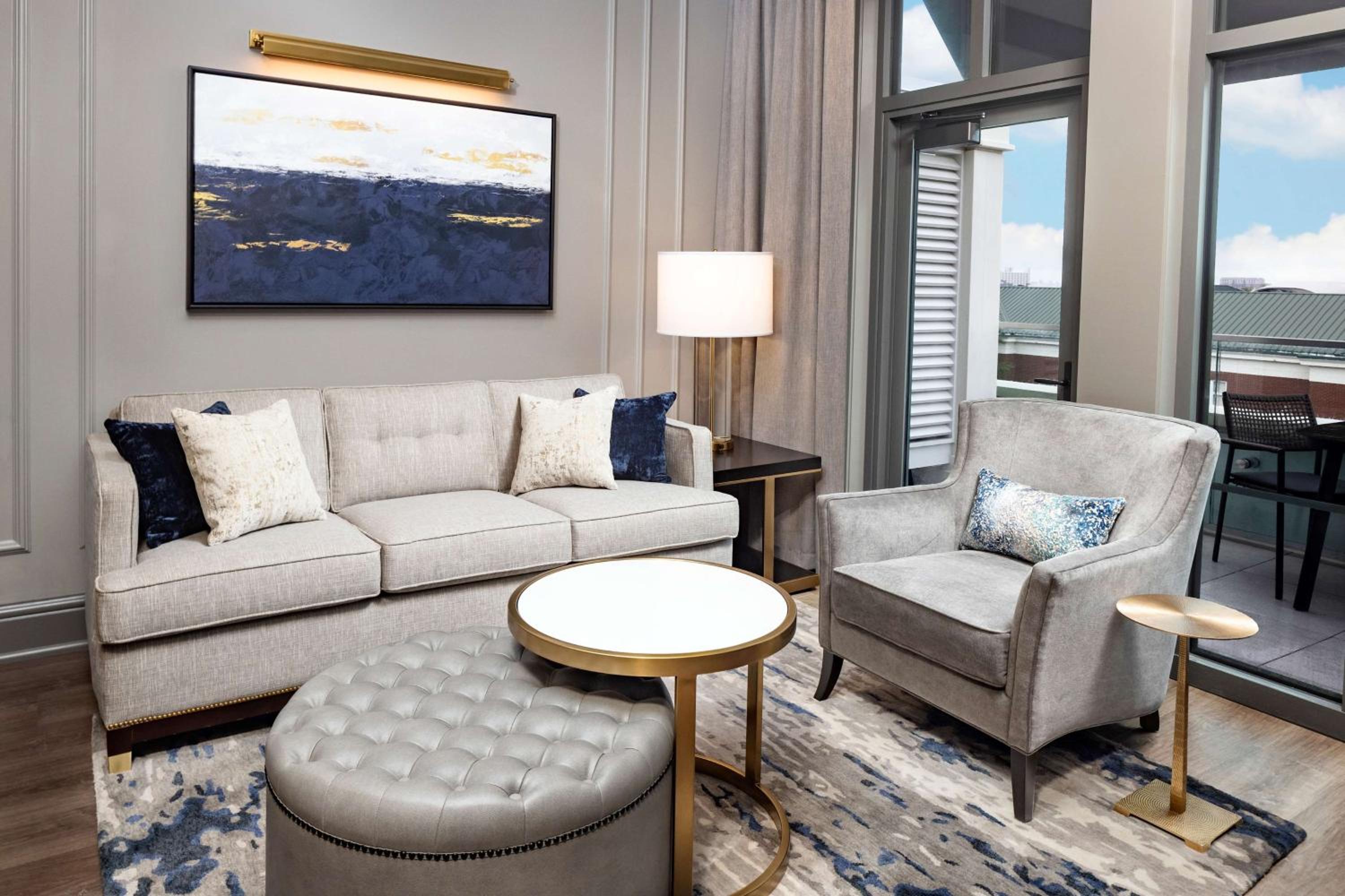 One-Bedroom King Suite with Balcony