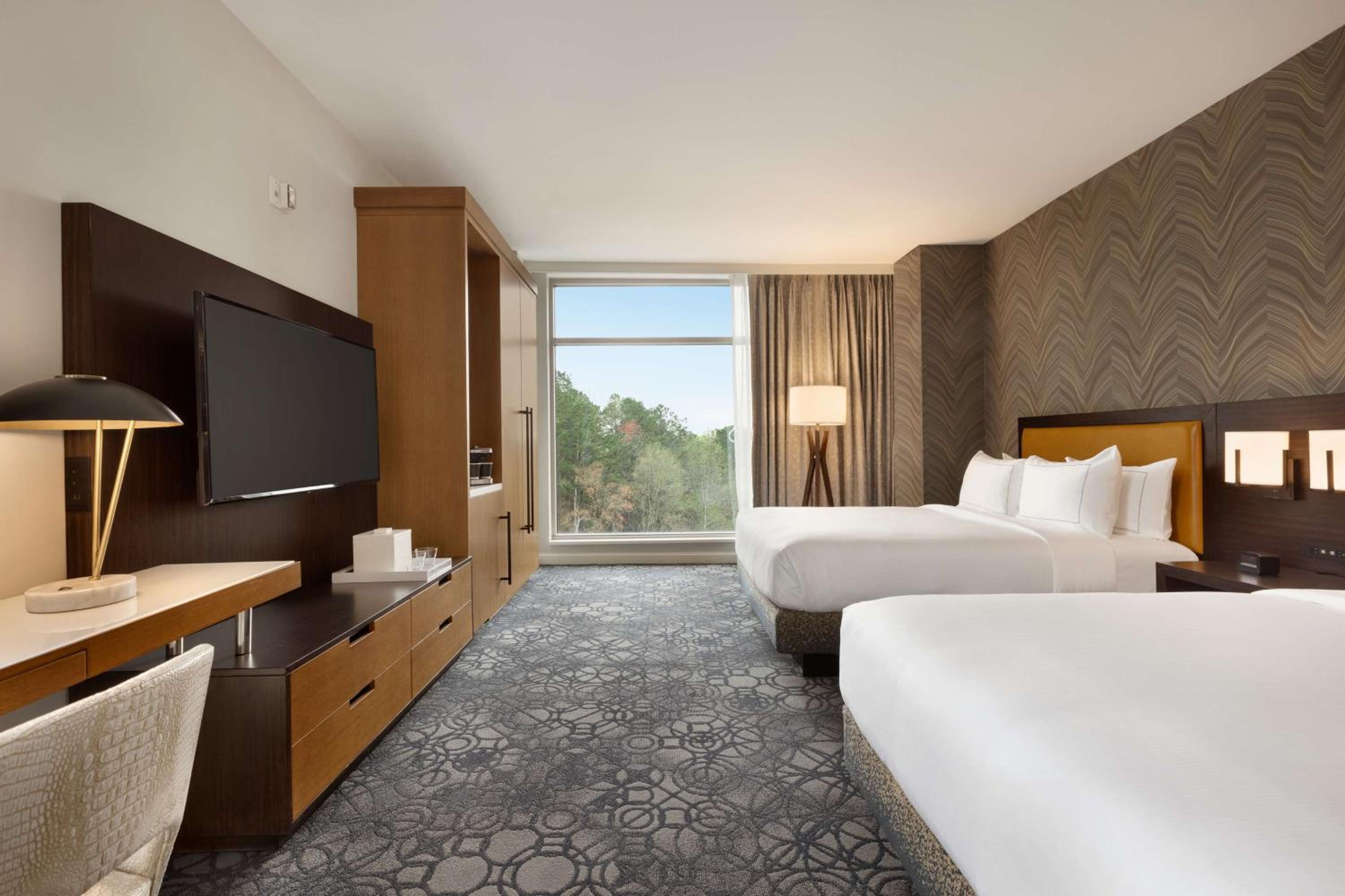 Queen Room with Two Queen Beds - Disability Access - Photo 1