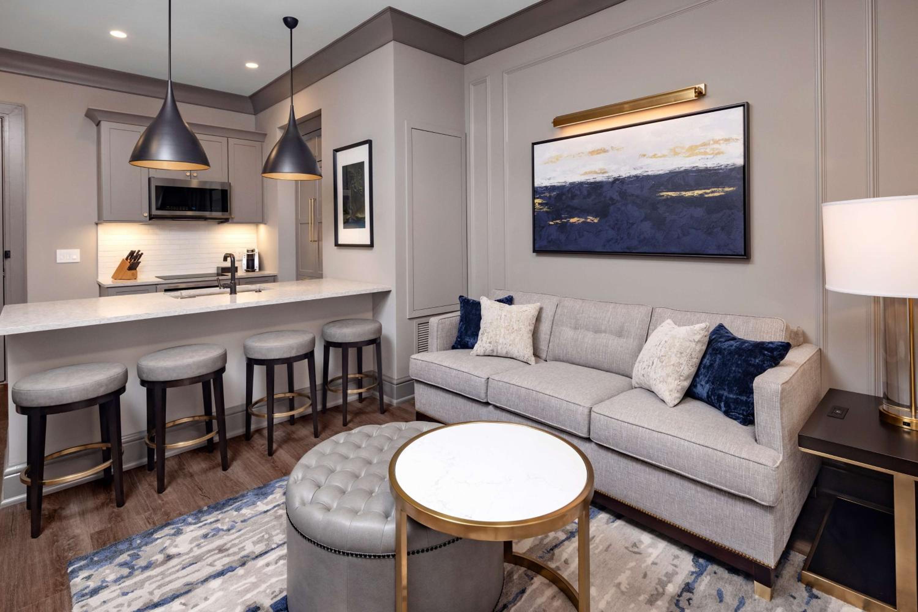 One-Bedroom King Suite with Balcony