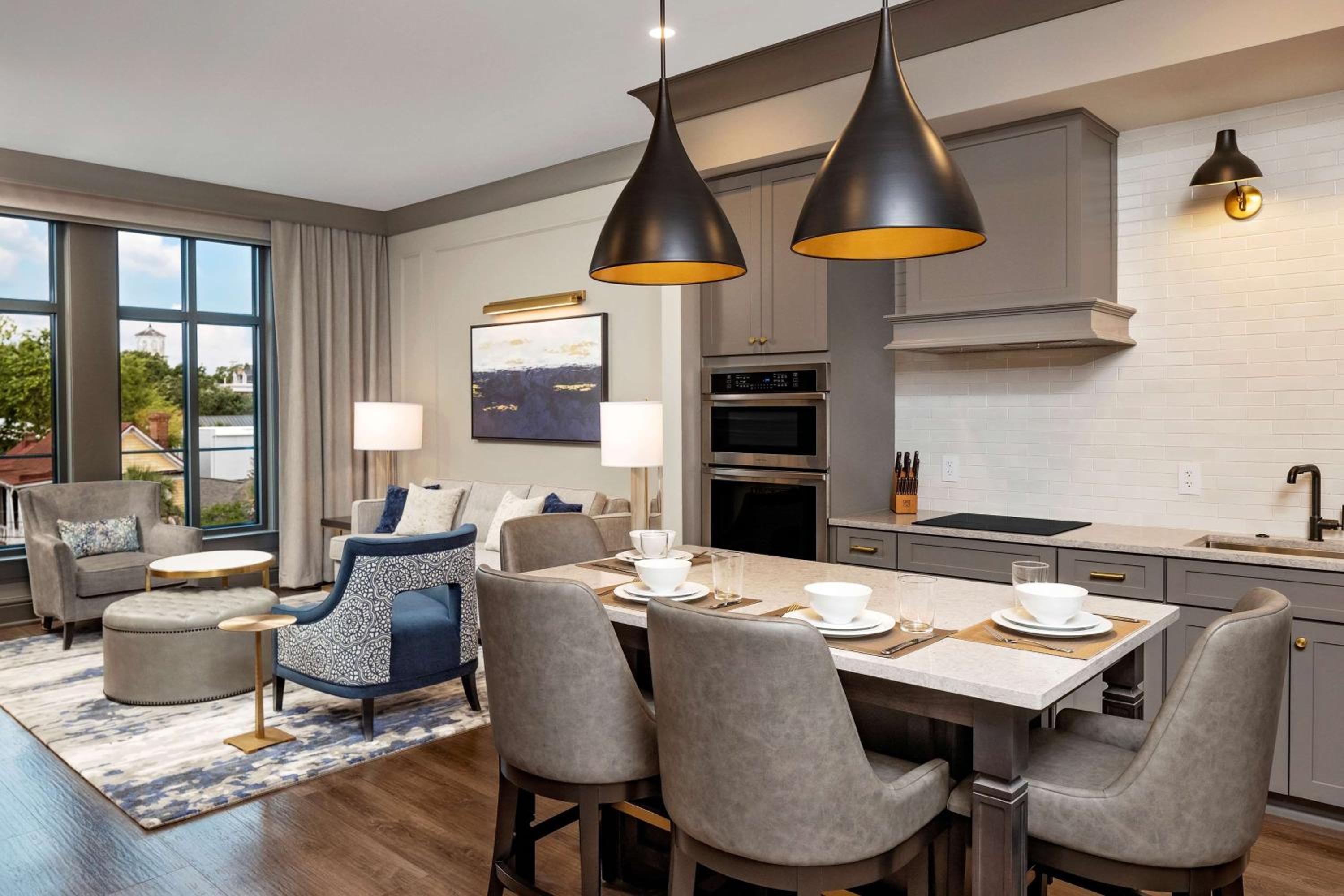 One-Bedroom King Suite Plus